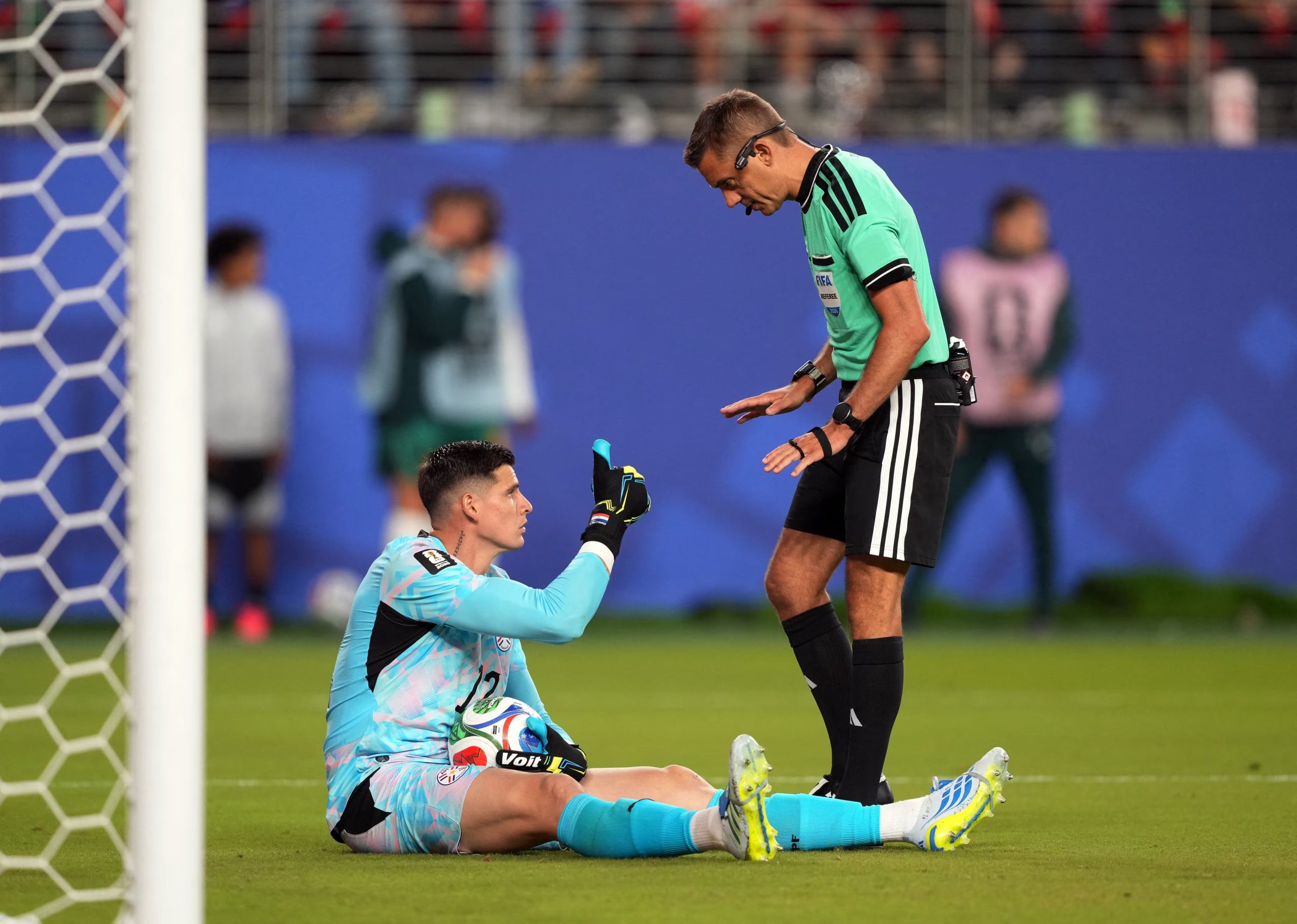 El guardameta podría desembarcar en el fútbol europeo tras el Mundial (Reuters/Darren Yamashita)