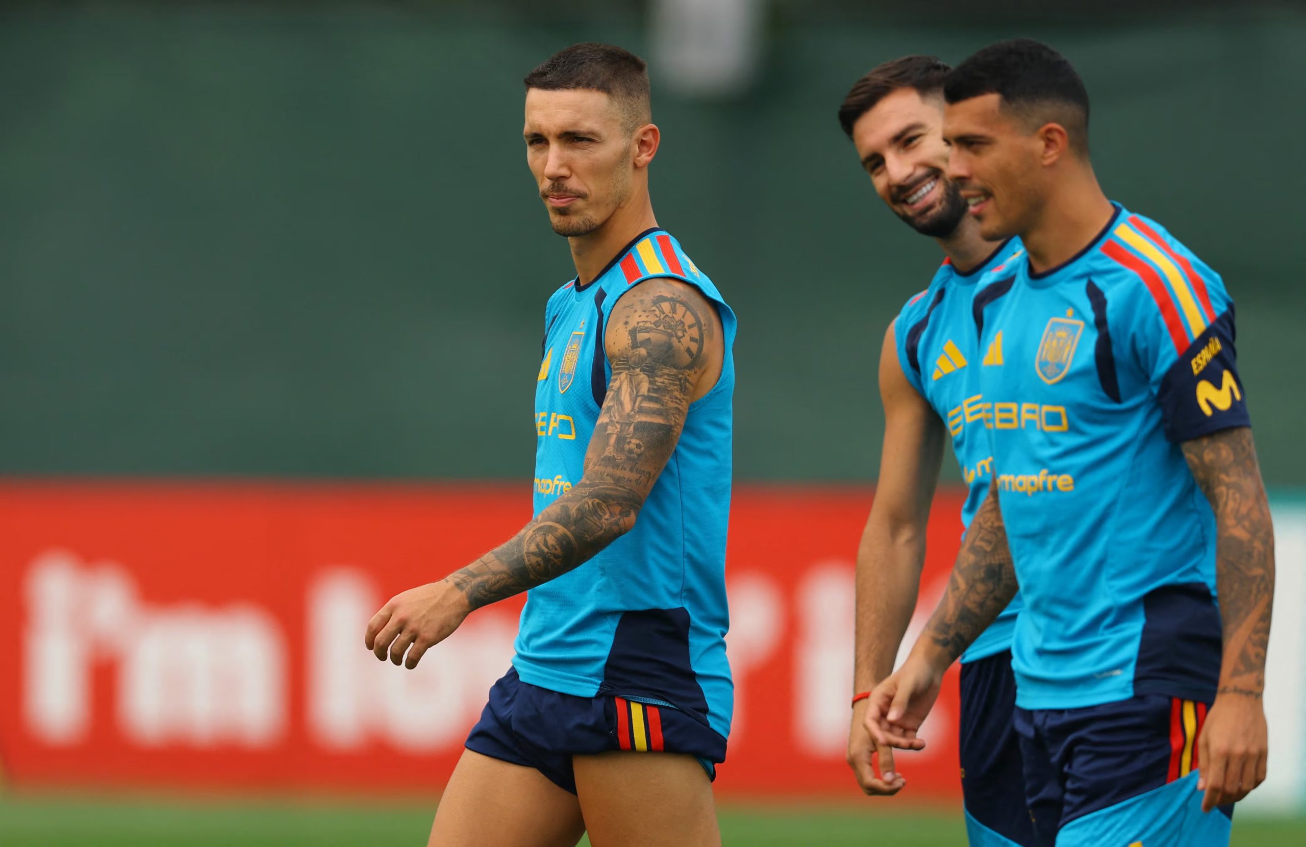 Alejandro Grimaldo, en un entrenamiento de España. (Reuters/Vincent Carchietta)