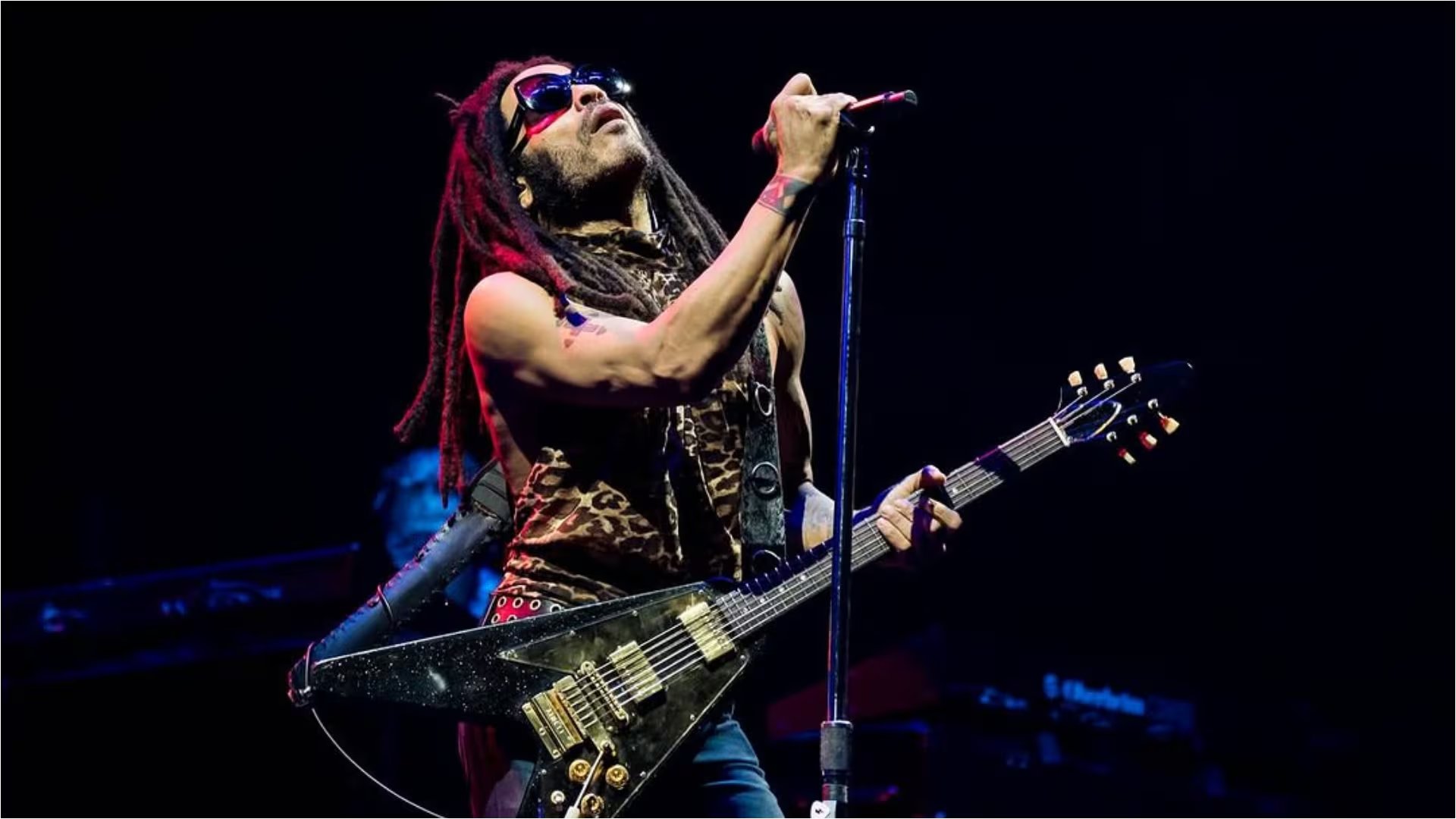 La estrella del rock utiliza una medida poco convencional para controlar su estado físico: comprobar si aún entra en pantalones de talla 28 (Foto: IG @lennykravitz)