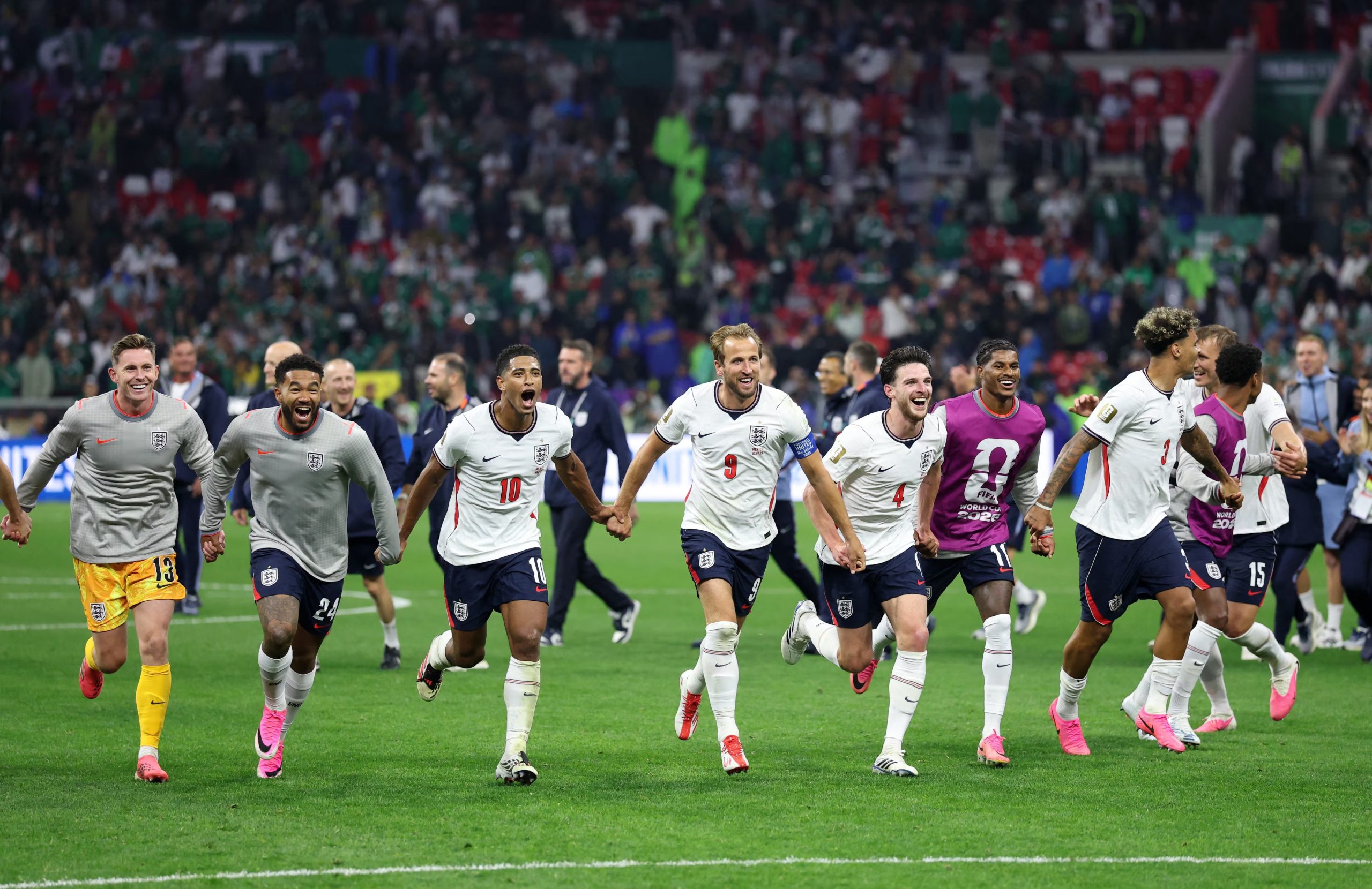 Inglaterra venció 3-2 a México en el Estadio Azteca y eliminó a El Tri en los octavos de final del Mundial (REUTERS/Paul Childs)