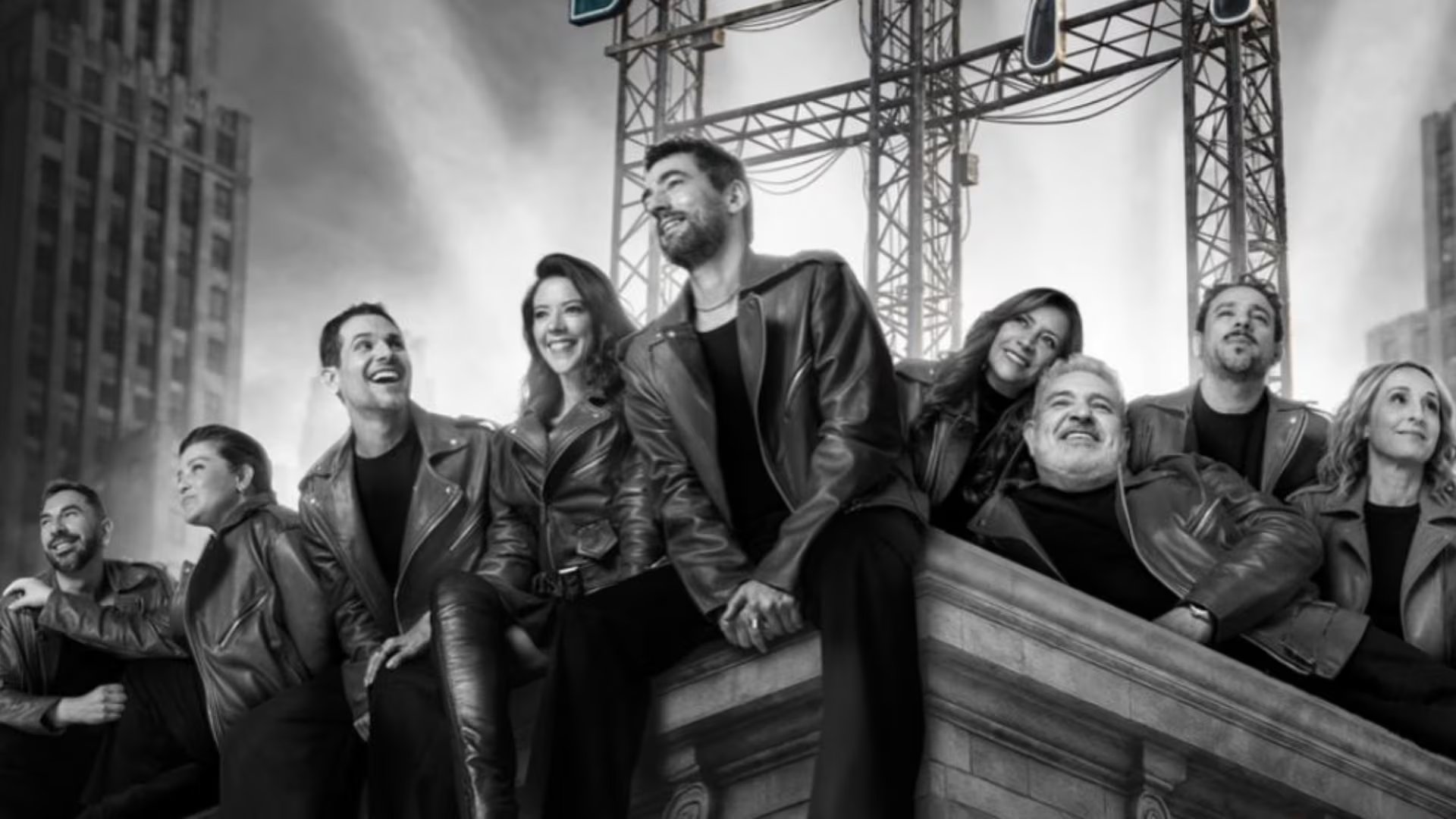 El musical Hoy no me puedo levantar regresa a la Ciudad de México con el elenco original de 2006 para una temporada especial. - (Instagram)