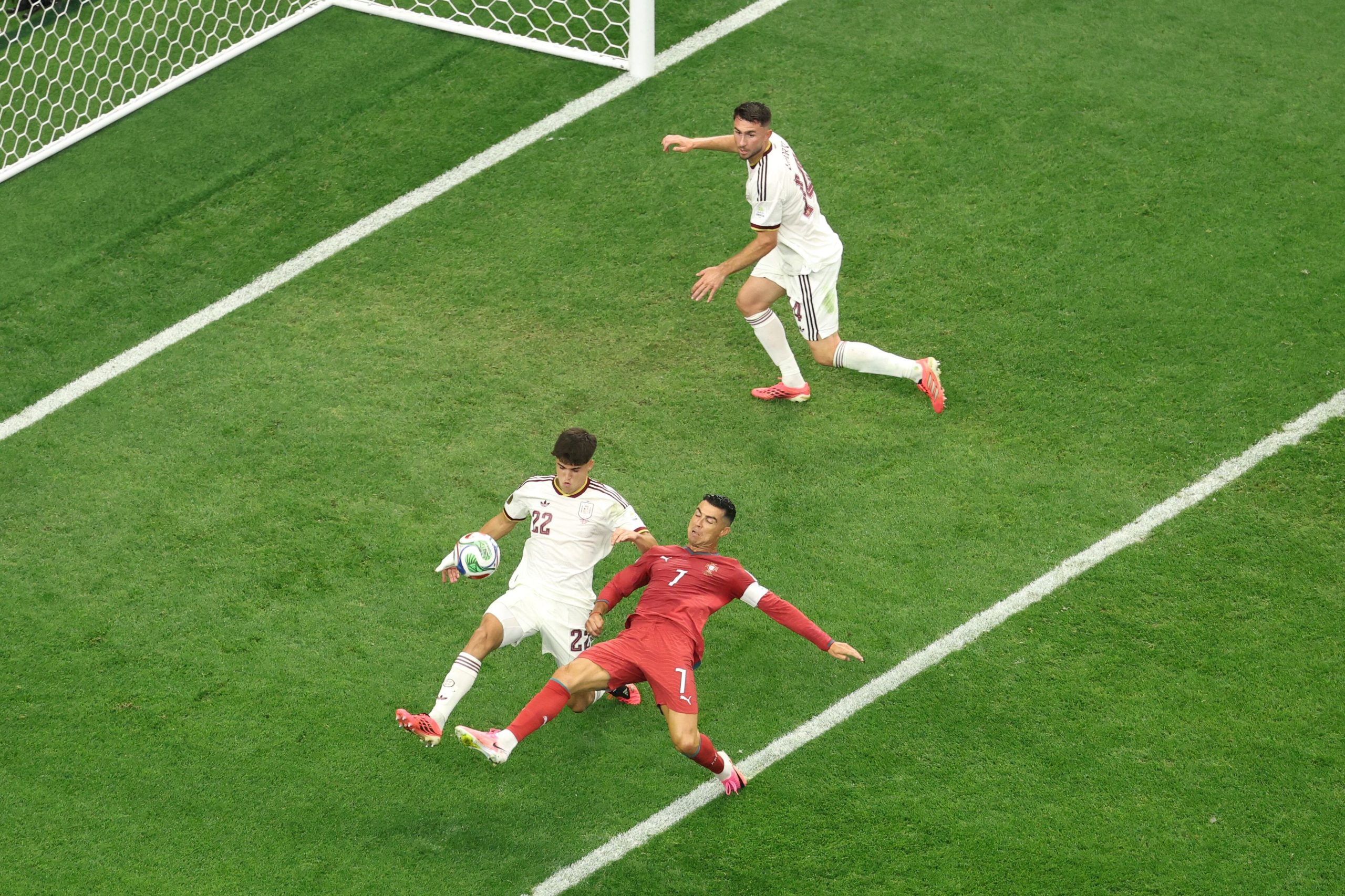 Cristiano Ronaldo se despide de los Mundiales. (Stacy Revere/AFP)