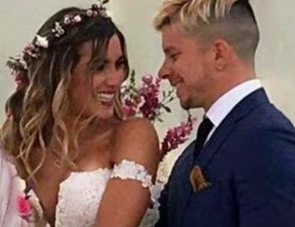 Tras muerte de Manolo Rojas, Mario Hart se desmarca de Korina Rivadeneira y emociona con su despedida. Captura: @manolorojasperu.