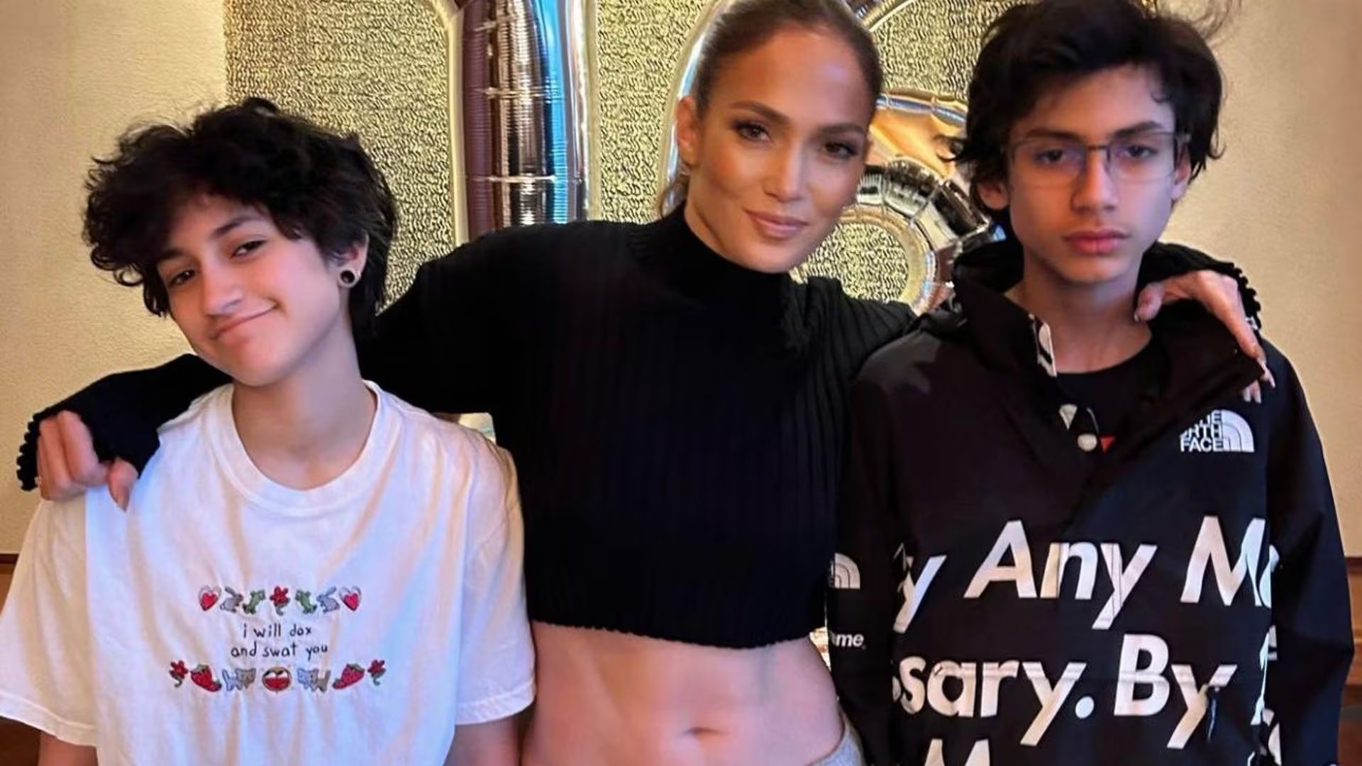 Jennifer Lopez afirmó que siente una gran satisfacción por haber criado sola a sus hijos. (Instagram)