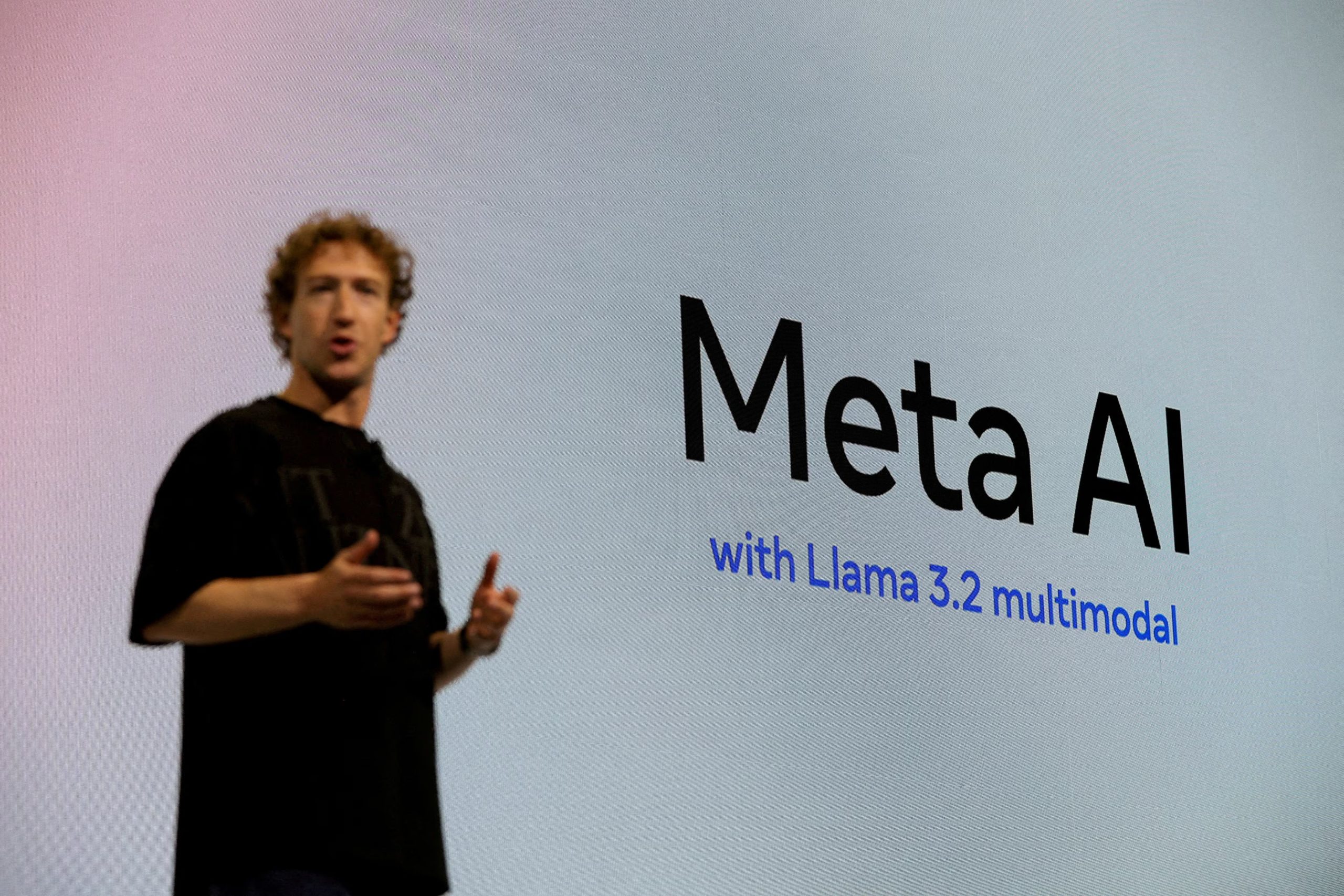 Mark Zuckerberg presenta la visión de Meta sobre el desarrollo tecnológico durante el evento Meta Connect (REUTERS/Manuel Orbegozo/Archivo)