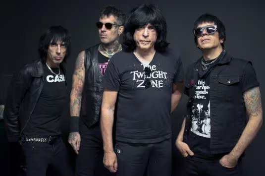 Marky Ramone Blitzkrieg: el dueño de la marca en batería, con los argentinos Marcelo Gallo en guitarra y Martín Sauan en bajo y el vasco Iñaki “Pela” Urbizu en voz