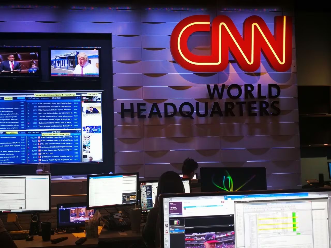 Con su aparición en 1980, la cadena norteamericana inauguró las noticias las 24 horas y cambió las reglas de juego globales.