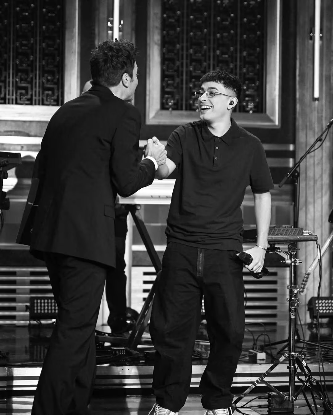 Trueno hizo historia y presentó su nuevo álbum, “TURR4ZO”, en el programa de Jimmy Fallon.