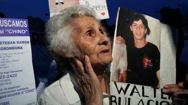 El caso Walter Bulacio se originó en una razzia de la Policía Federal durante un recital de Los Redondos en Obras Sanitarias en 1991 y se convirtió en una denuncia contra la violencia institucional.
