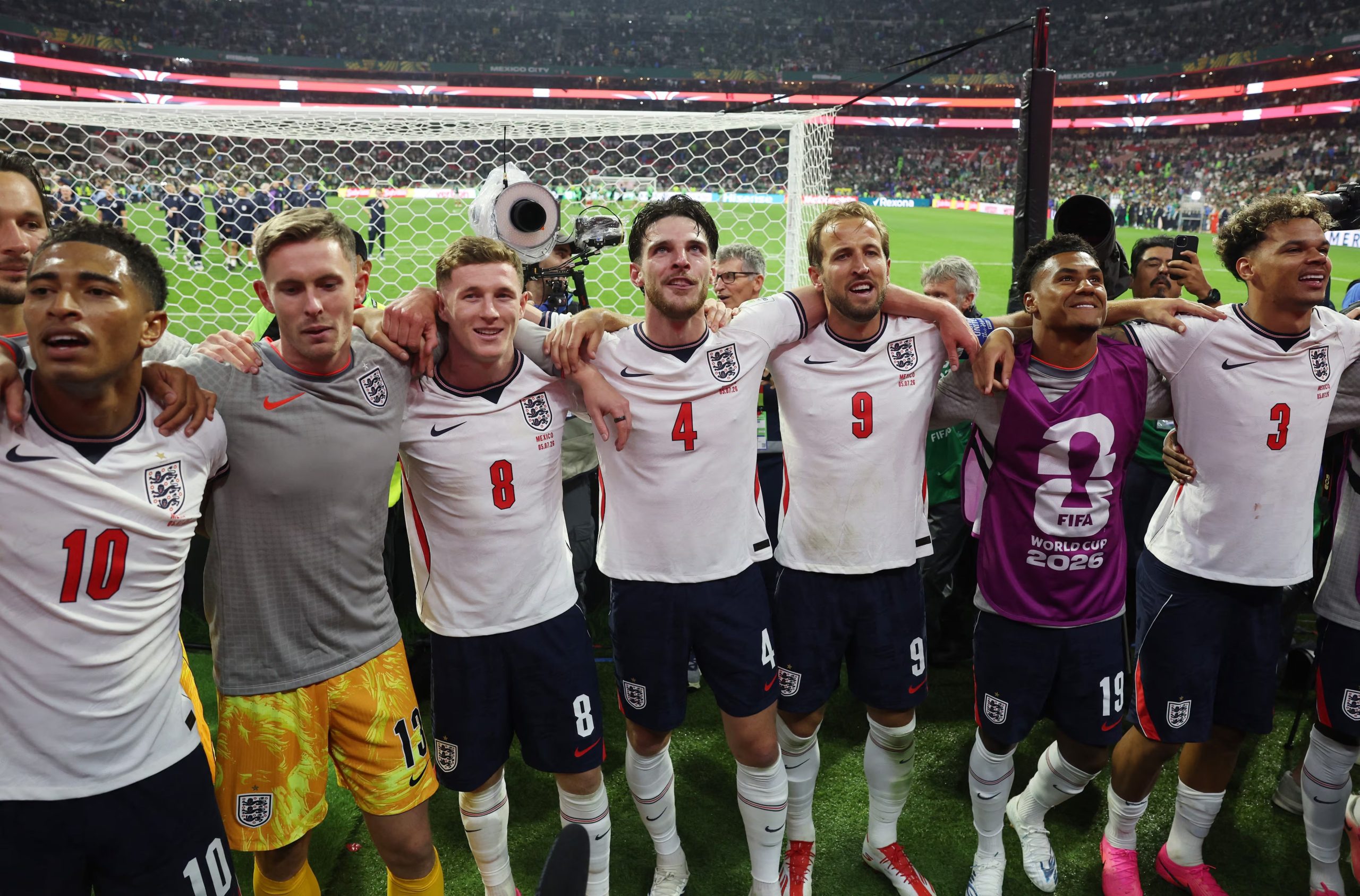Soccer Football - FIFA World Cup 2026 - Round of 16 - Mexico v England - Estadio Azteca, Mexico City, Mexico - July 5, 2026 England's Declan Rice and teammates celebrate after the match REUTERS/Paul Childs