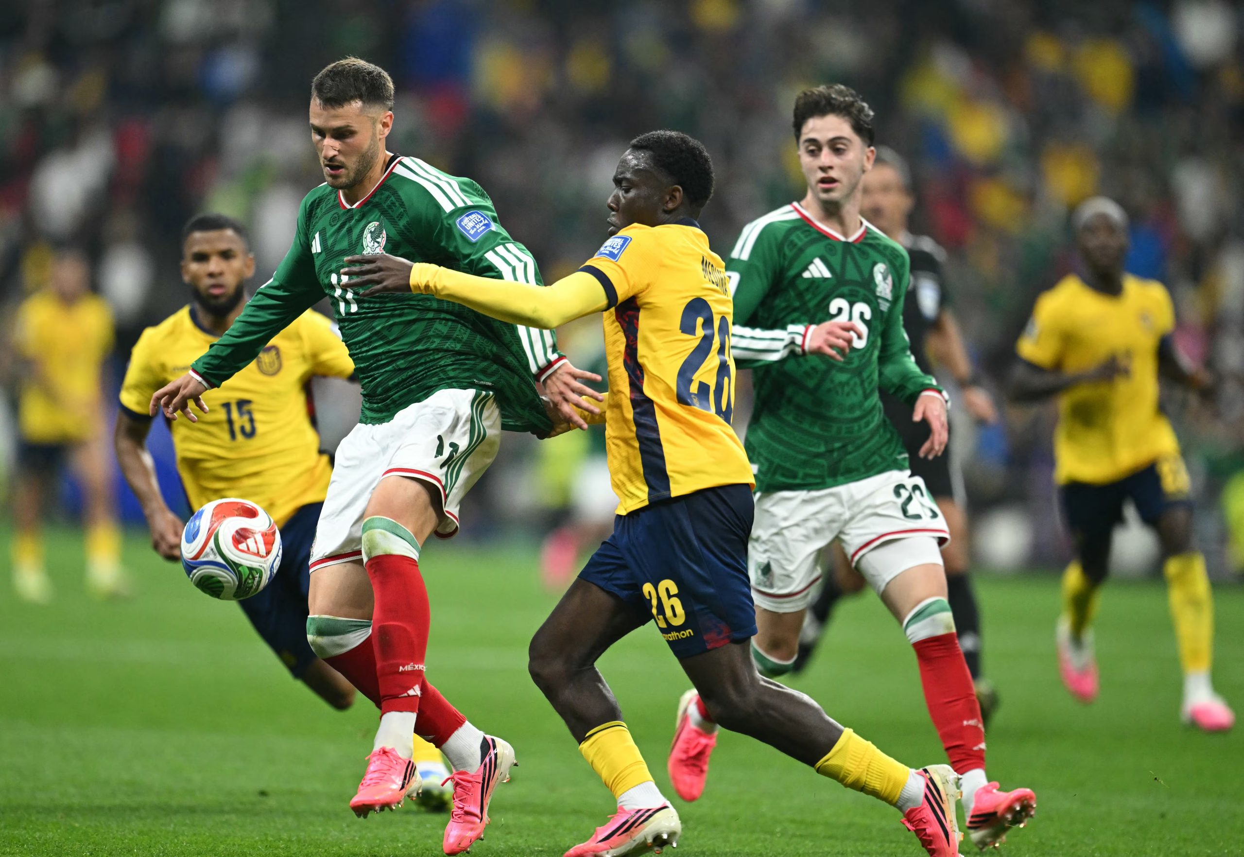 El equipo tricolor se ha caracterizado por utilizar este verde a lo largo de su historia. (Photo by Yuri CORTEZ / AFP)