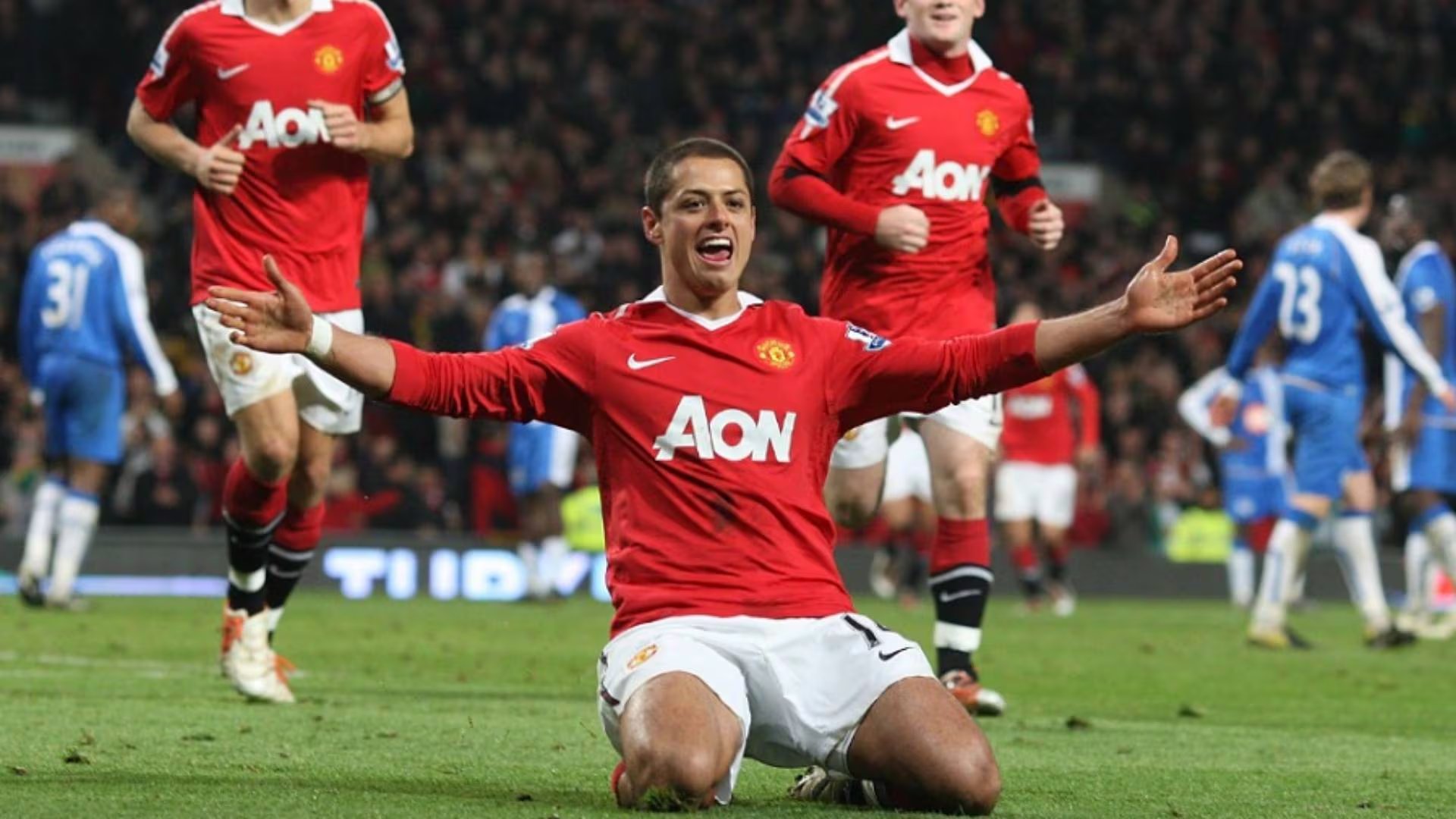 Javier Hernández ganó dos títulos de Premier League y registró 158 partidos, 53 goles y 16 asistencias con el Manchester United y el West Ham. (Foto: Twitter/ @ManUtd_Es)
