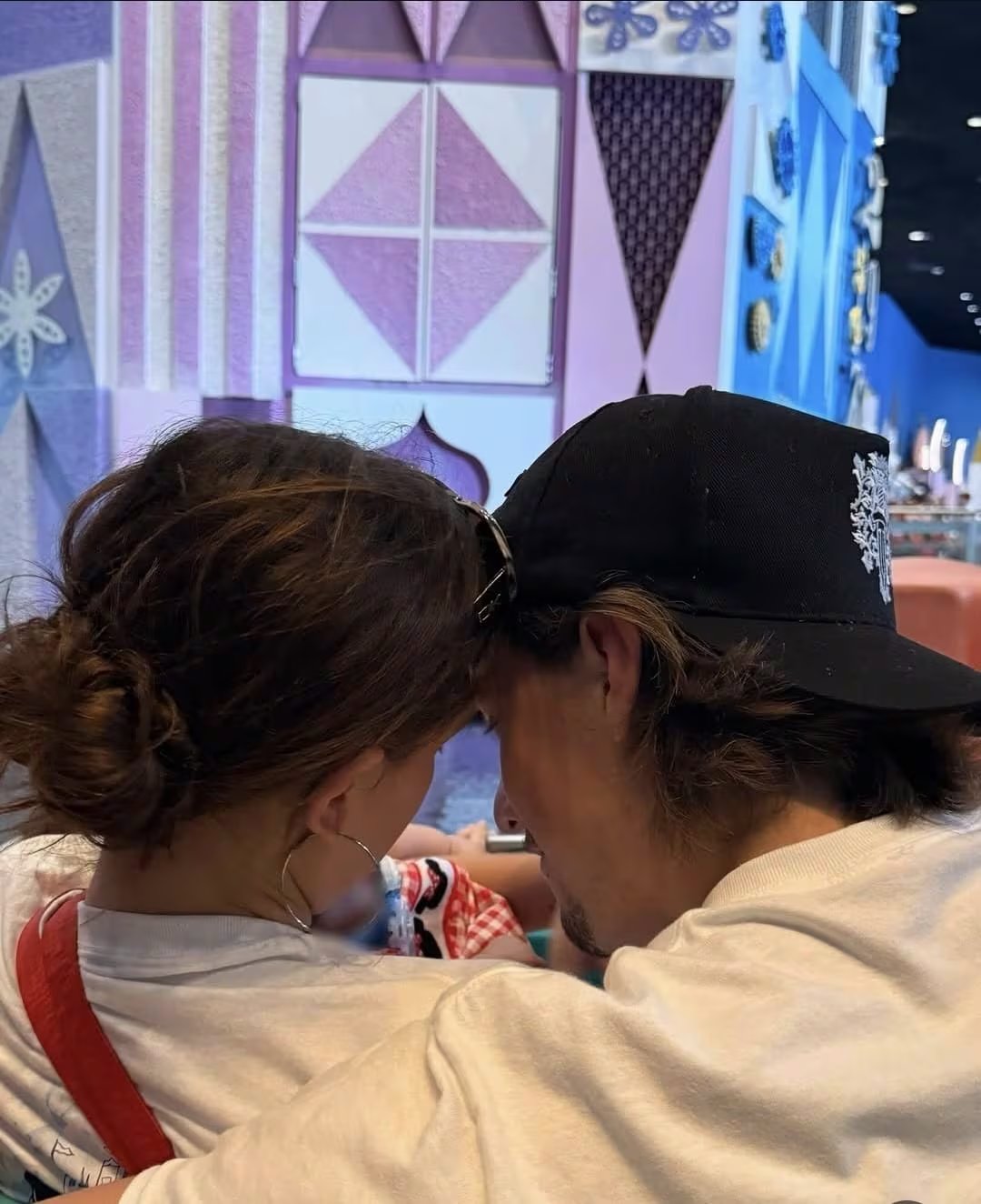 La actriz dijo que la adopción siempre fue su primera opción para formar una familia y convertirse en madre (Millie Bobby Brown/Instagram)