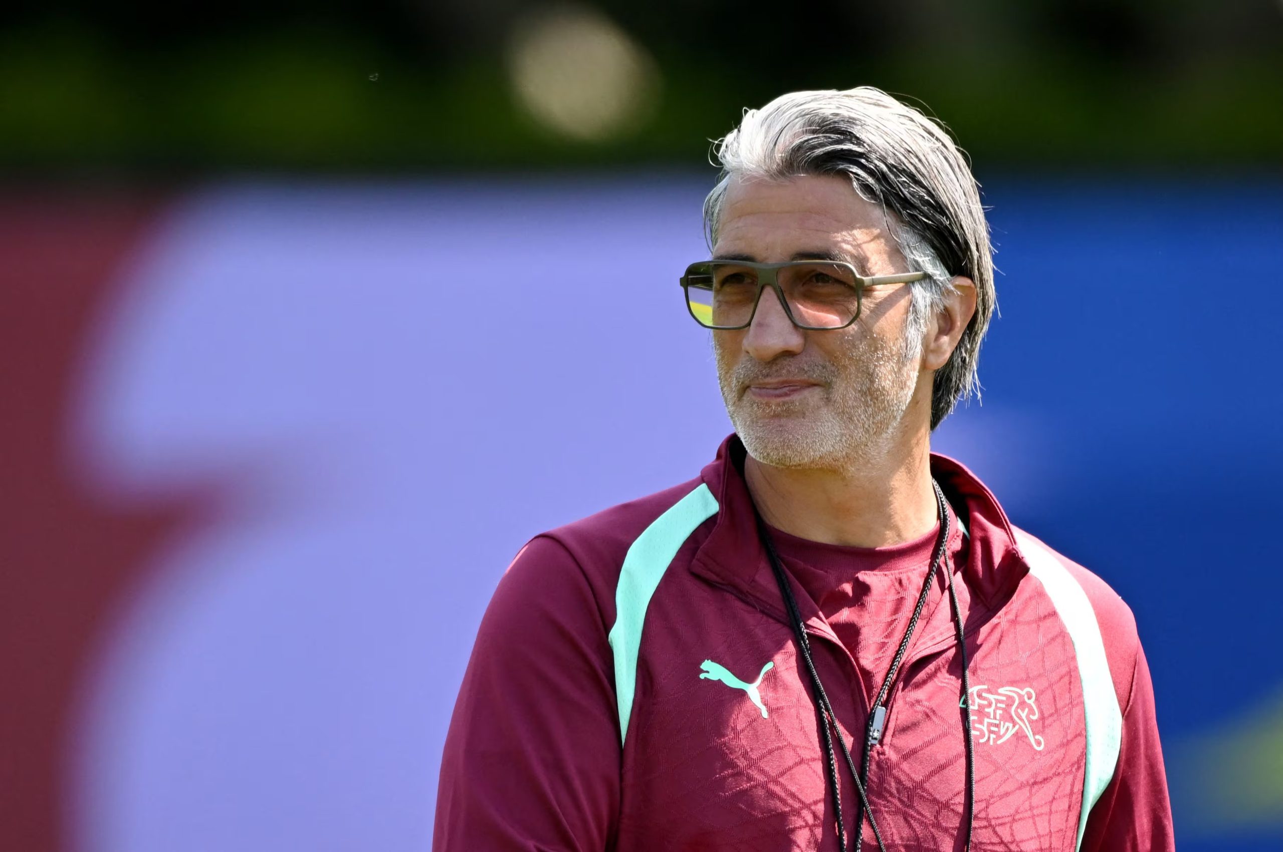Murat Yakin en el entrenamiento que sostuvo la Selección de Suiza en el Centro Nacional de Entrenamiento de Vancouver, Canadá - crédito Anne Marie Sorvin/Reuters