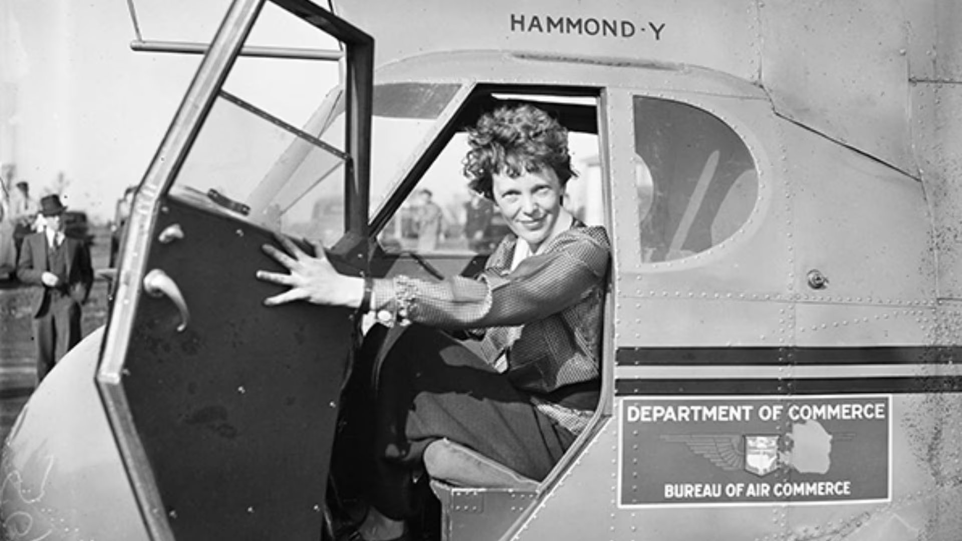 En la FAA y la NTSB, Wally Funk se convirtió en la primera mujer en investigar accidentes aéreos y reforzó su lugar en la historia de la aviación. (Guinness World Records)