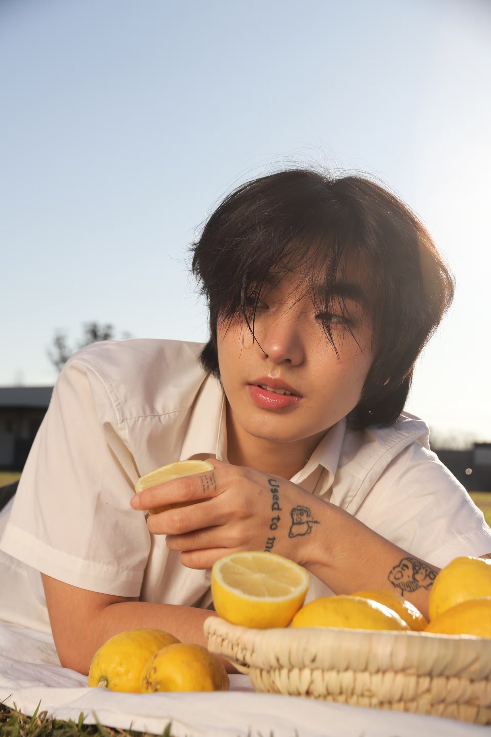 En Brasil, Jin actuó y admite que desea poder convertirse en actor en Argentina (Instagram / @jinminelee)