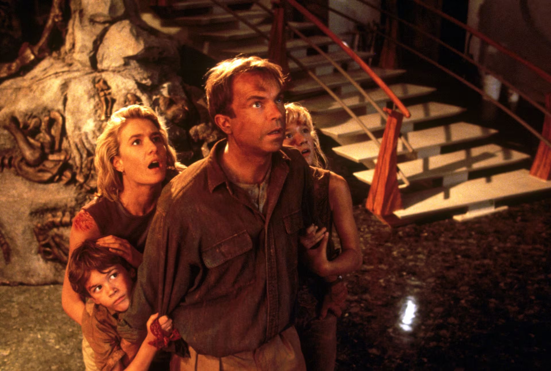 Antes de alcanzar fama mundial, Sam Neill llamó la atención de Spielberg gracias a su trabajo en cintas clave del cine australiano y neozelandés (The Grosby Group)