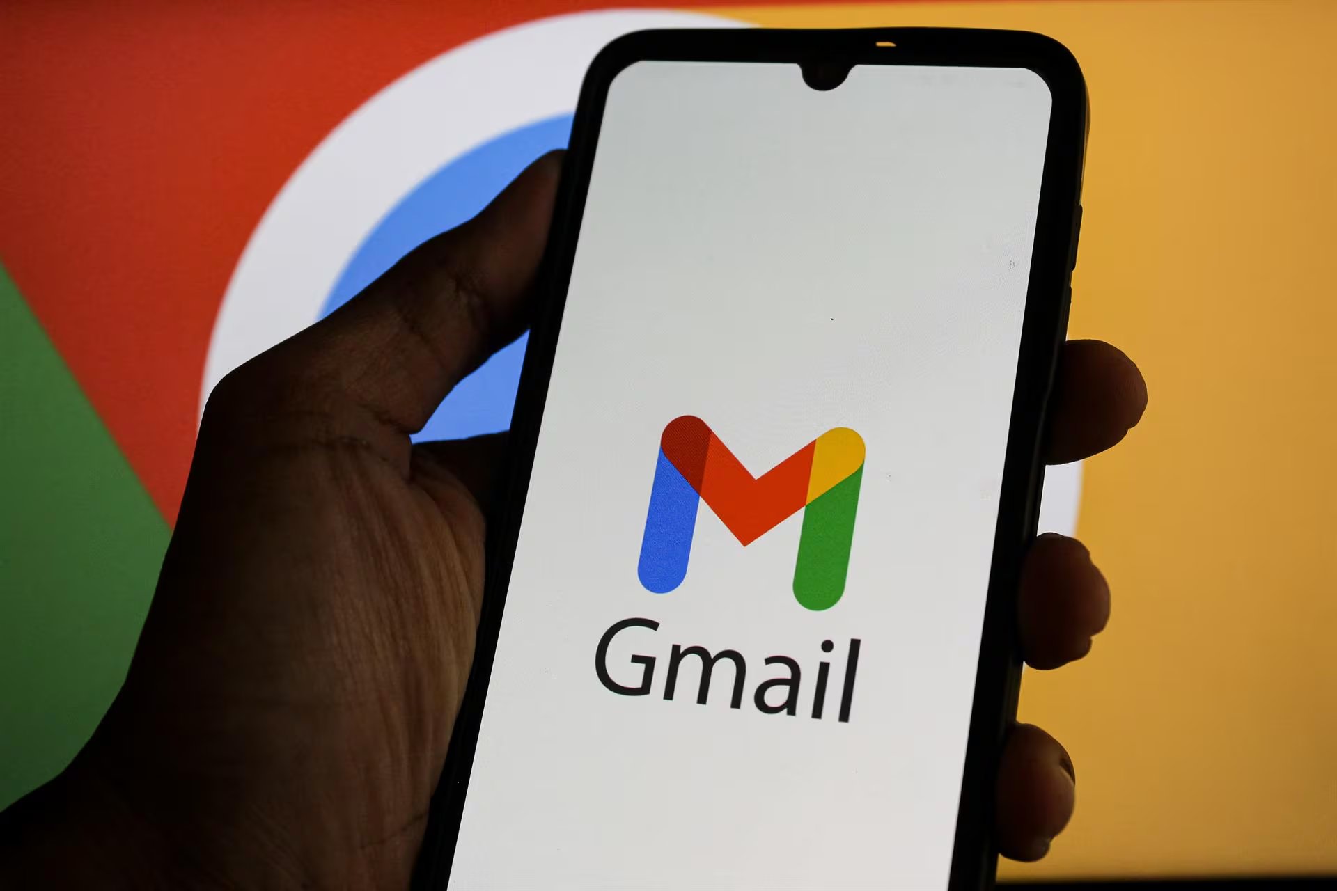 Las notificaciones de Gmail de inicio de sesión desde ubicaciones desconocidas advierten sobre posibles accesos no autorizados que pueden comprometer la seguridad de la cuenta. (Foto: Europa Press)