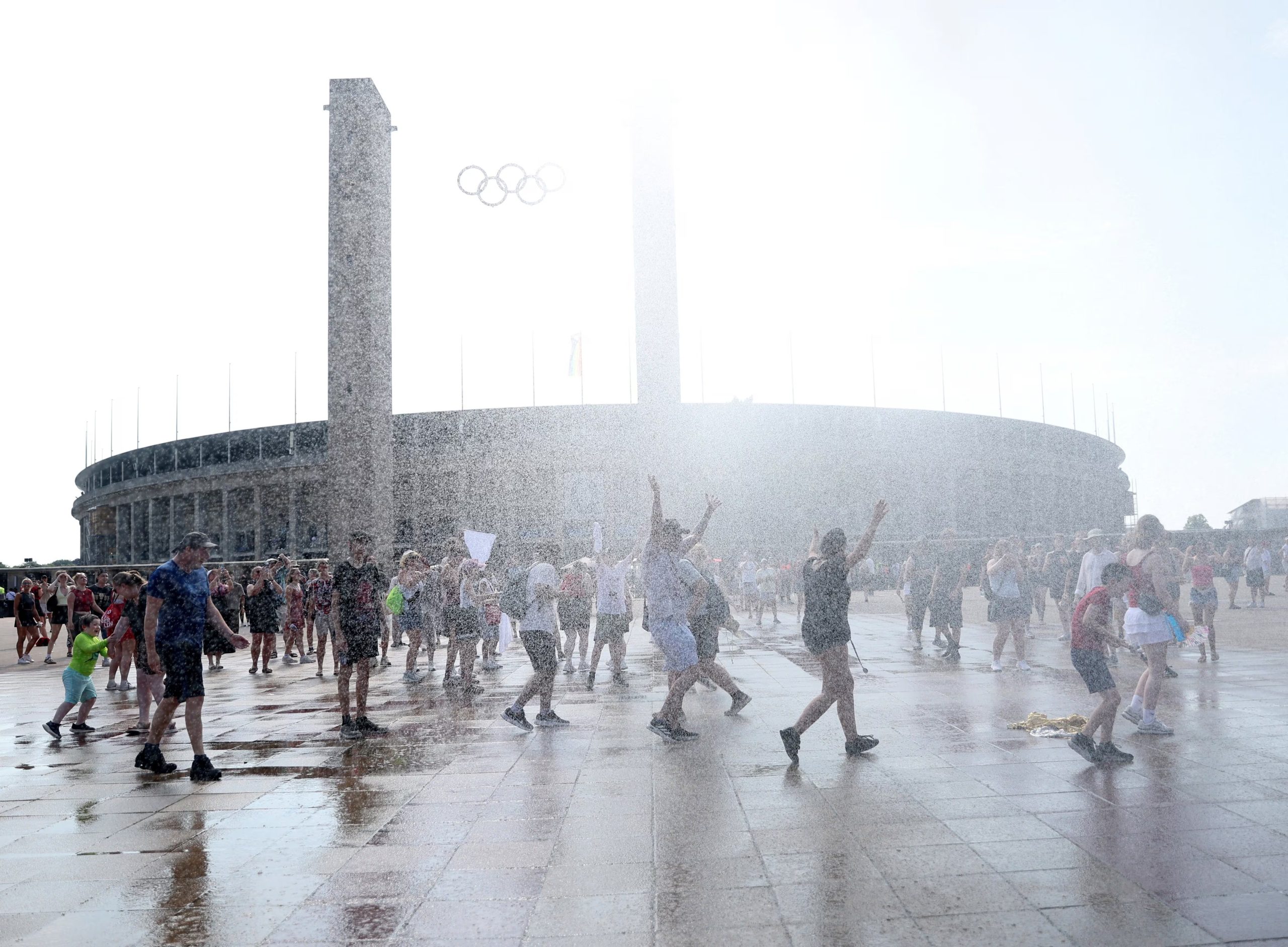 Alemania alcanzó los 41,7 °C en Coschen el 28 de junio, el servicio meteorológico alemán reportó 252 estaciones superando sus máximos históricos (REUTERS/Maryam Majd)