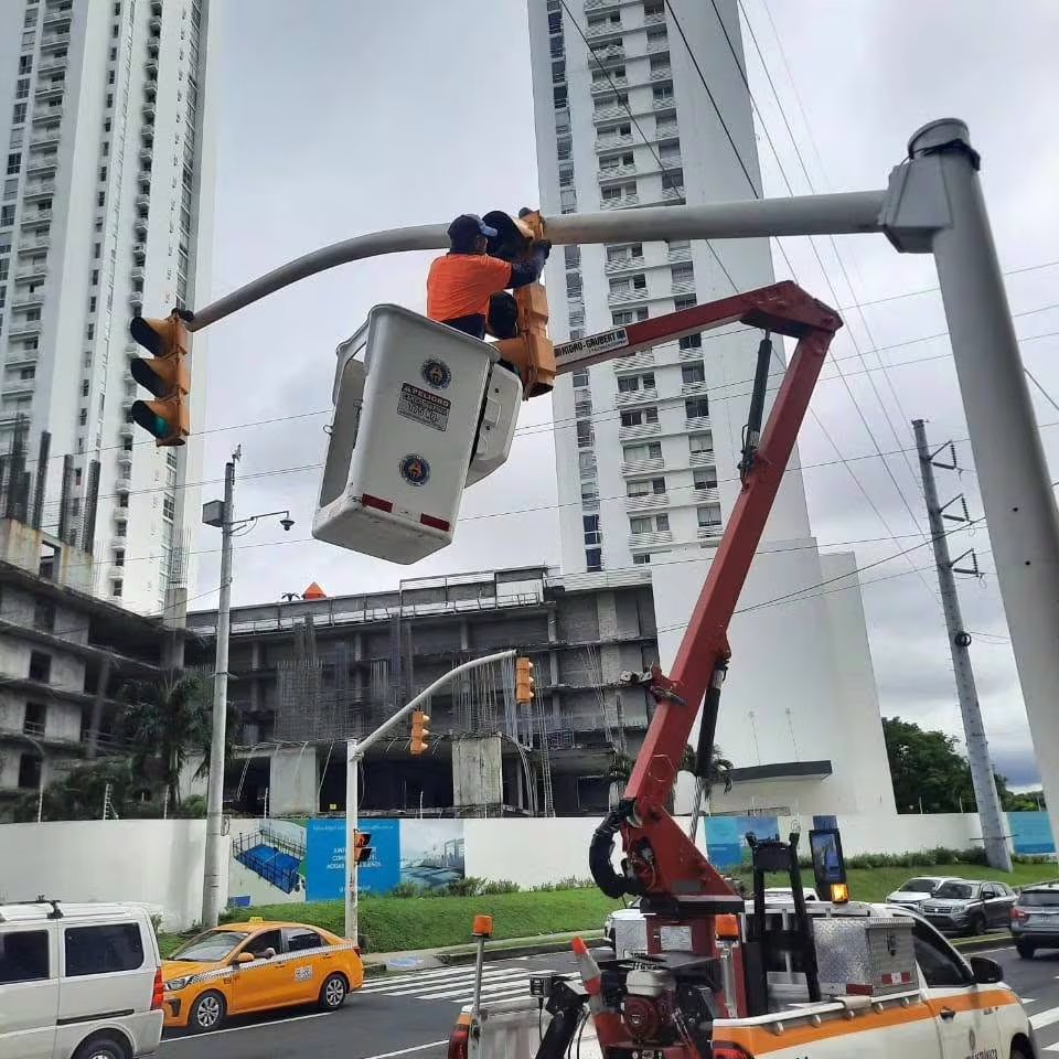 Las principales avenidas de la ciudad registran diariamente largos congestionamientos, una situación que se intensifica durante las horas de mayor circulación y los episodios de lluvia. Tomada de Facebook-ATTT