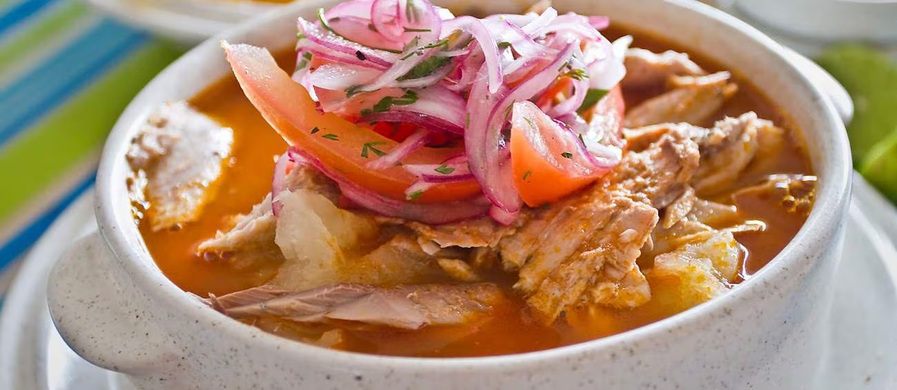 Las sardinas enlatadas aportan calcio, vitamina K2, selenio y taurina, y un estudio de 2026 indicó que 15 gramos cubren la dosis diaria de omega-3 (Taste Atlas)