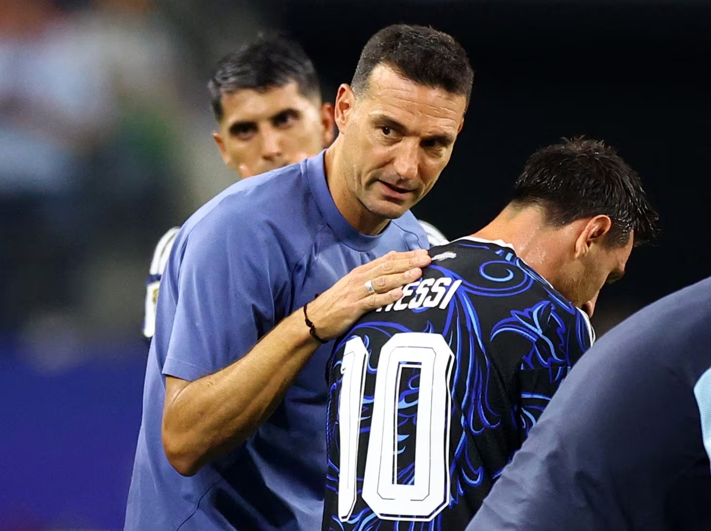 El médico deportólogo explicó que la exigencia del Mundial surge de la combinación entre la altura de México, el calor de Dallas y las diferencias entre estadios (REUTERS/Hannah Mckay)
