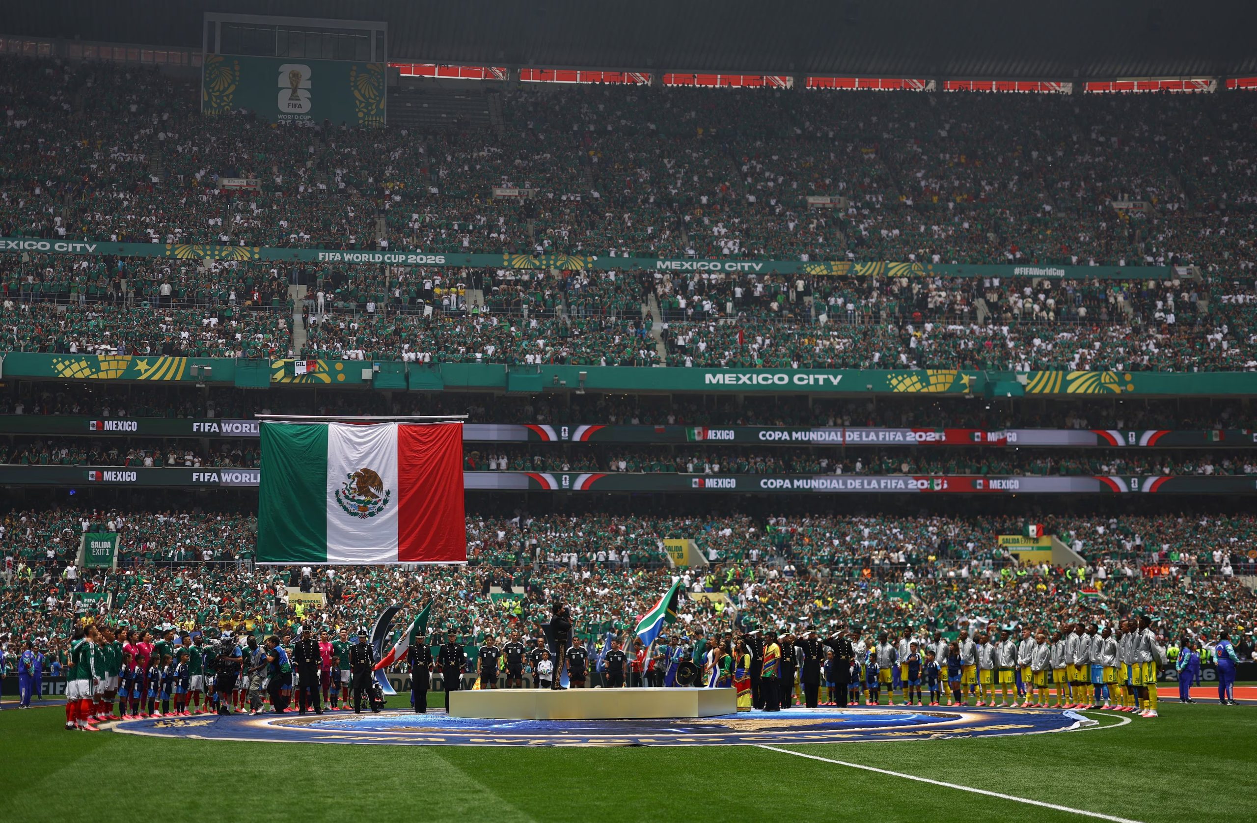 La afición ha solicitado e impulsado que estos temas, reinterpretados como himnos, suenen en el Coloso de Santa Úrsula en el histórico duelo contra Inglaterra. REUTERS/Hannah Mckay