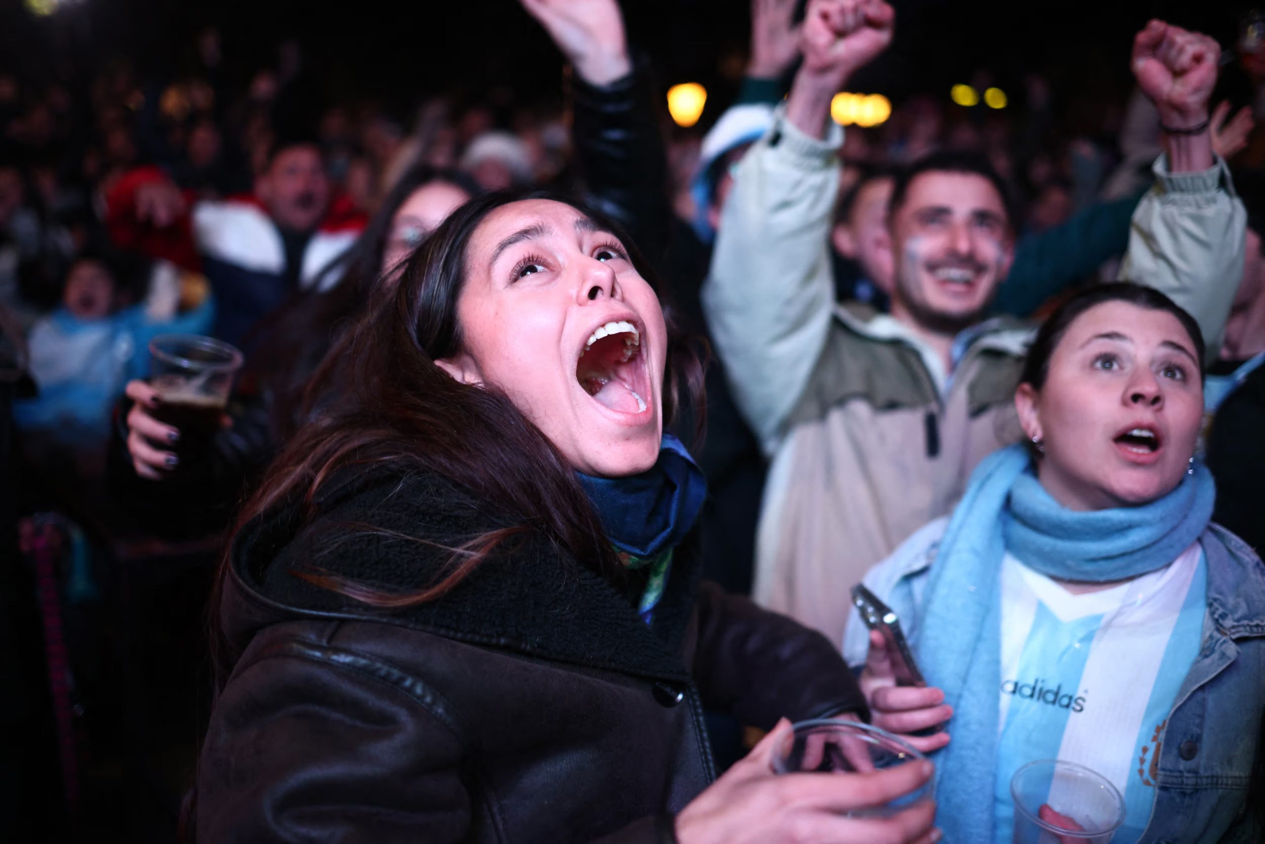 La dopamina y las endorfinas generan placer y motivación al celebrar un gol (REUTERS/Cristina Sille)