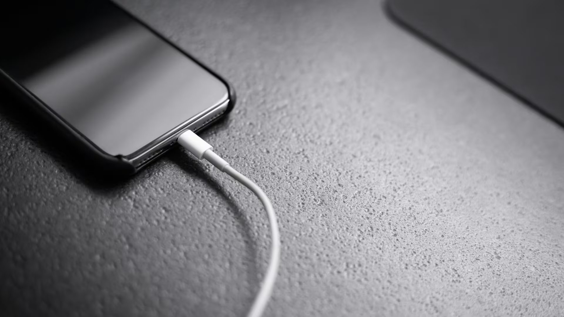 La carga rápida del celular debe usarse en determinadas situaciones. (Unsplash)