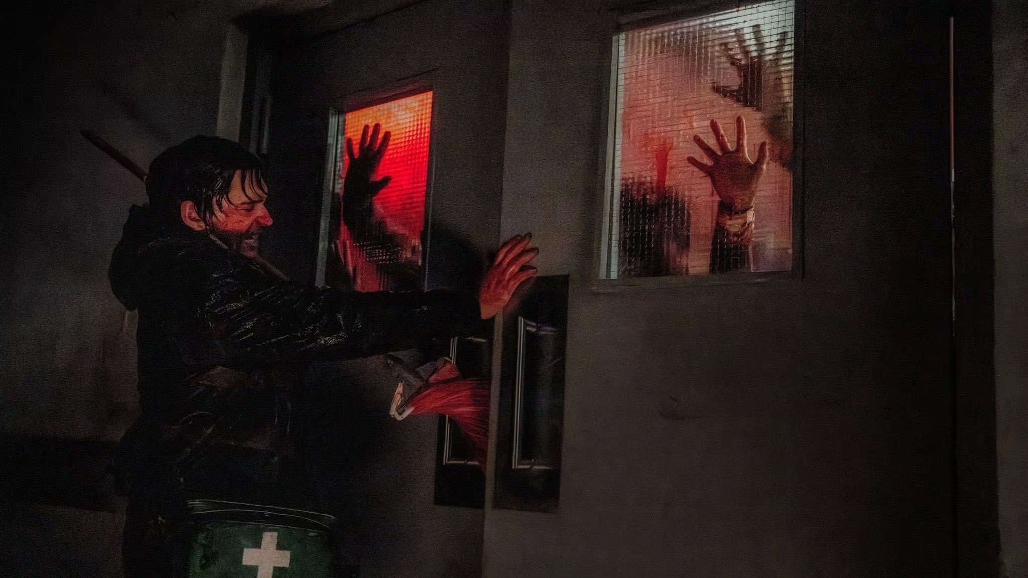 Zach Cregger destacó la labor de todo el equipo de 'Resident Evil'. 