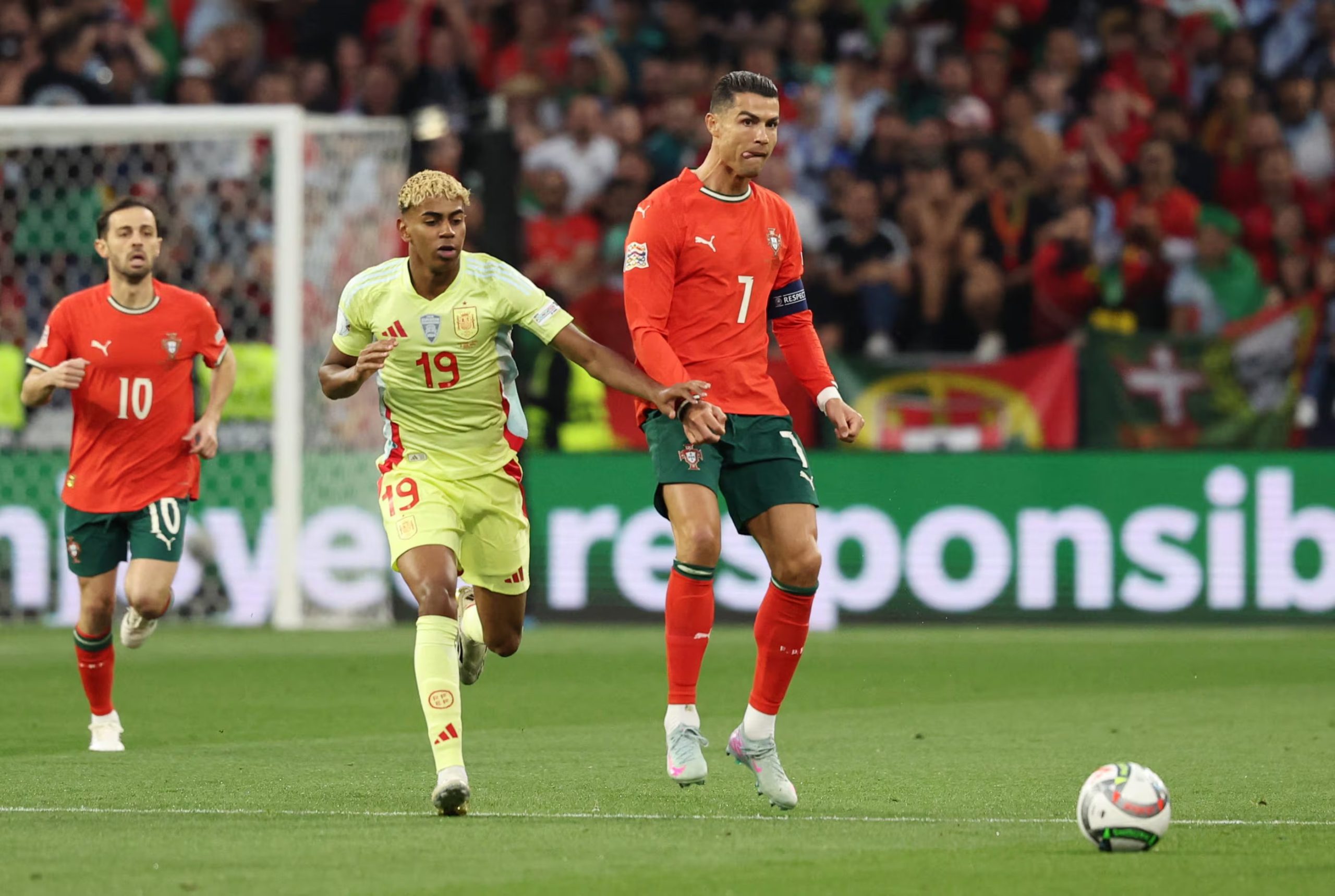 Portugal y España se reencuentran en el campo. Crédito: REUTERS/Michaela Stache