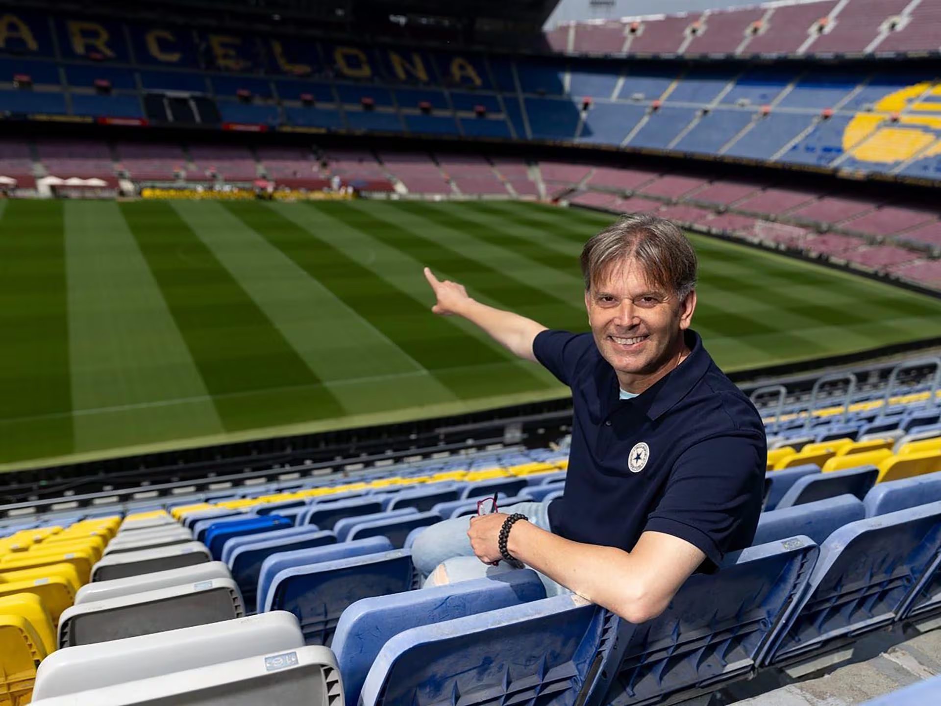 David Bernabeu Reverter en el Camp Nou antes de su remodelación. El templo donde Messi brilló durante 17 años (Instagram: @dbrfutbol)