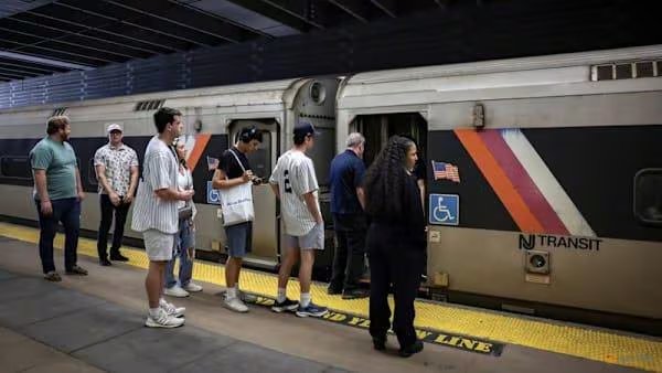 Todos los aficionados que viajen en tren hacia el MetLife Stadium deberán pasar por esta estación para completar el proceso de verificación.