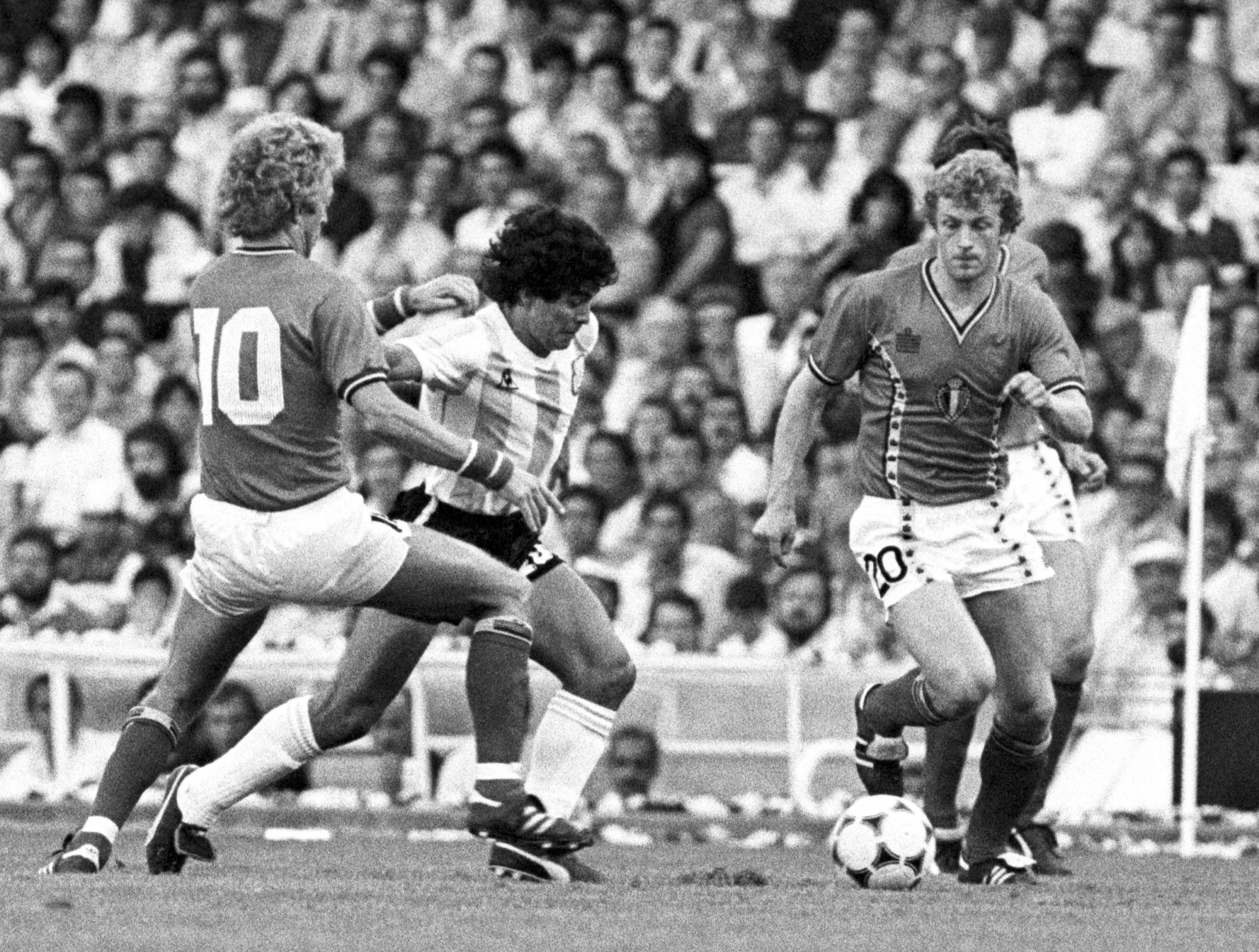 En esta edición se tuvieron que tomar medidas estrictas en beneficio del futbol. (EFE)