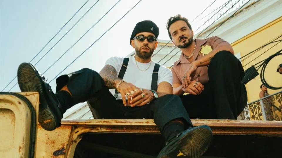 Luis Fonsi y Feid sorprendieron con ‘Cambiaré’, un sencillo que alcanzó el primer lugar en Latin Airplay y marcó un hito en la carrera de ambos artistas - crédito @feid/Instagram