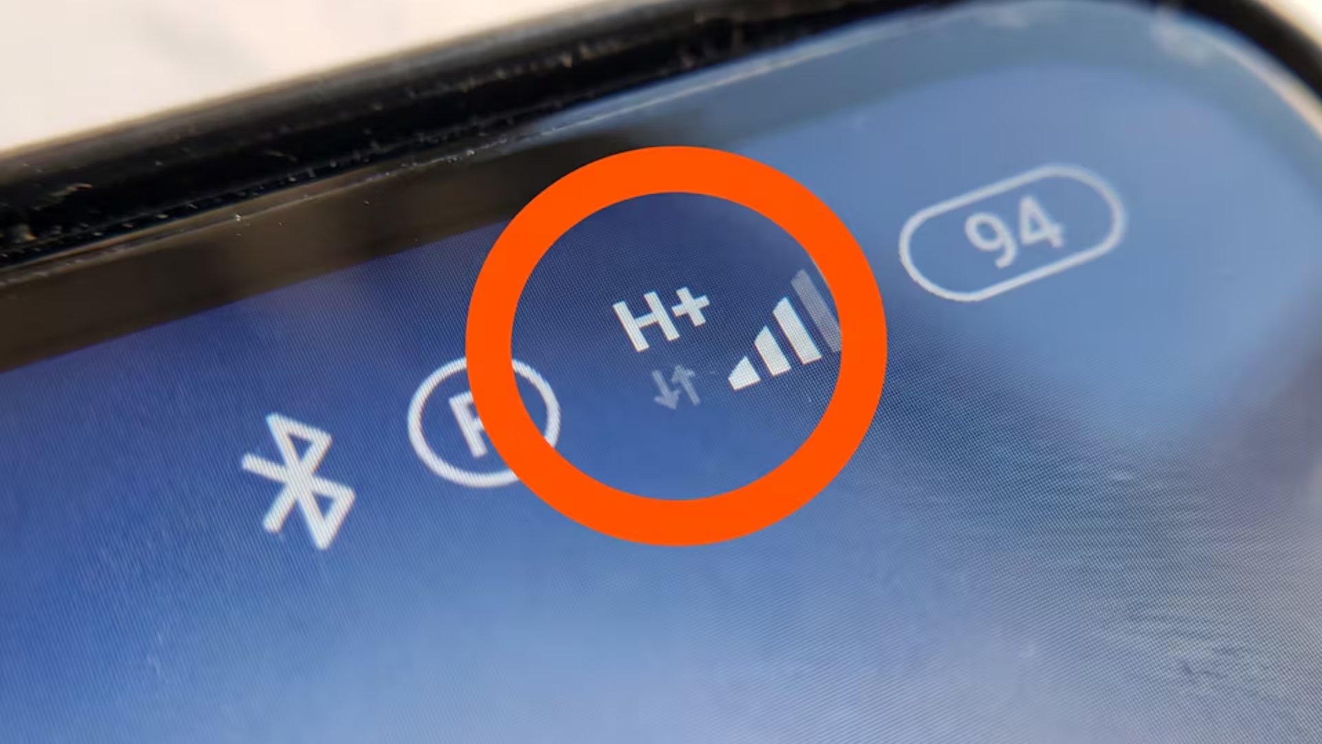 La letra H que se visualiza en la barra de cobertura del móvil señala la utilización de la tecnología HSPA. 
(Imagen ilustrativa Infobae)
