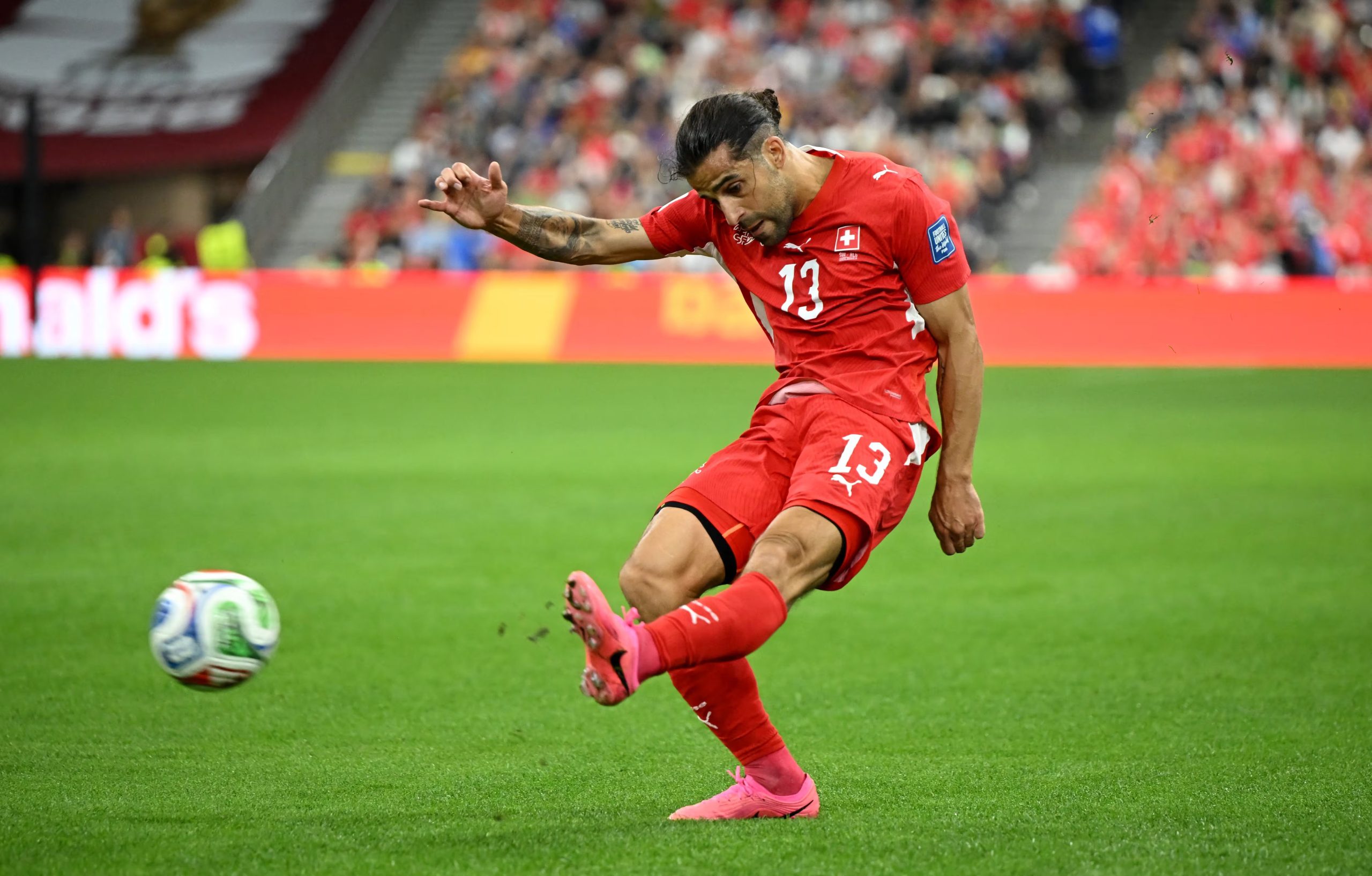 Ricardo Rodríguez, un histórico de la selección de Suiza (Reuters/Anne-Marie Sorvin)