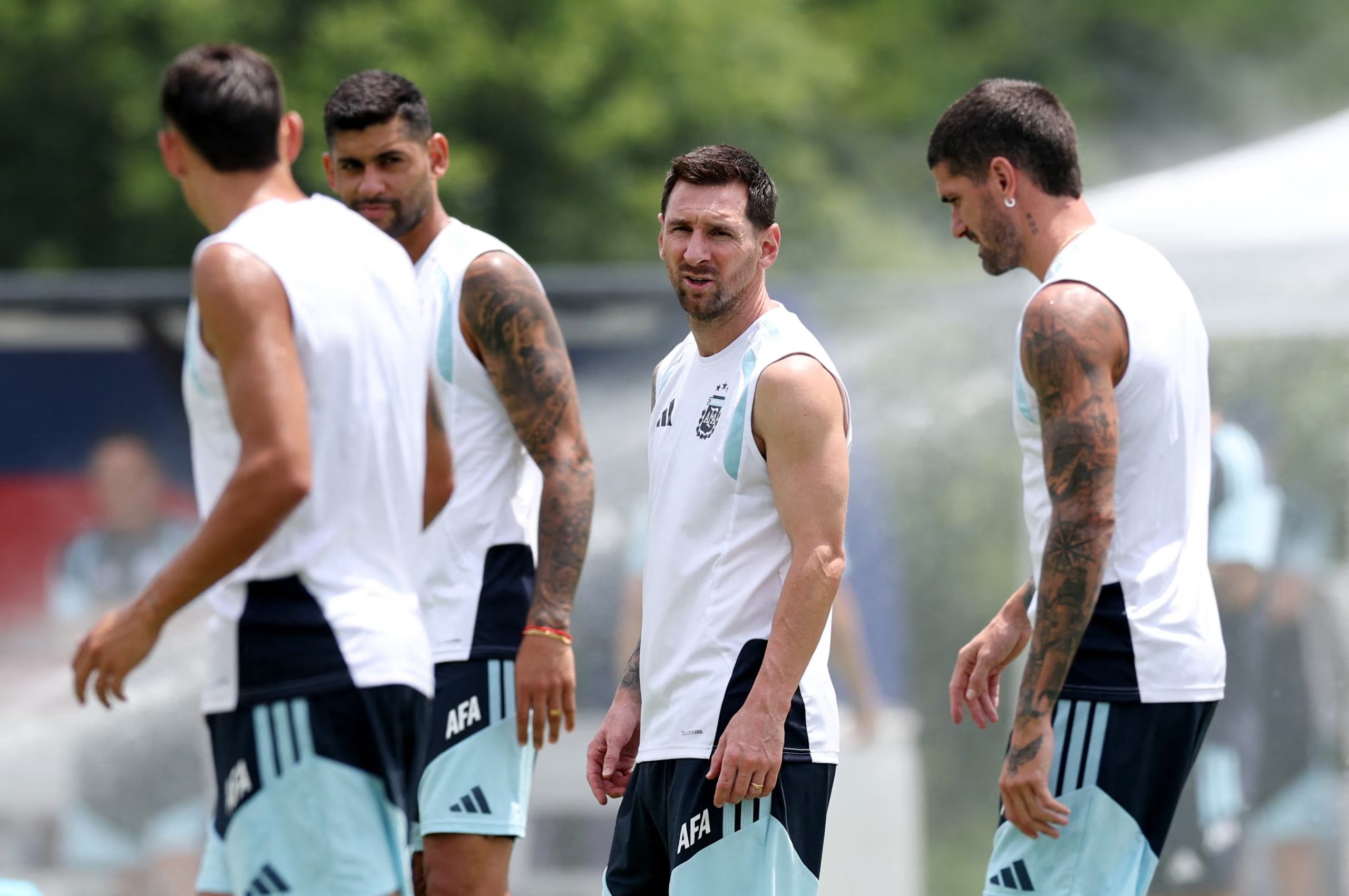 El periodista señaló que la logística de este Mundial, con traslados largos entre sedes, influyó en su decisión de seguir el torneo desde la Argentina (REUTERS/Amanda Perobelli)