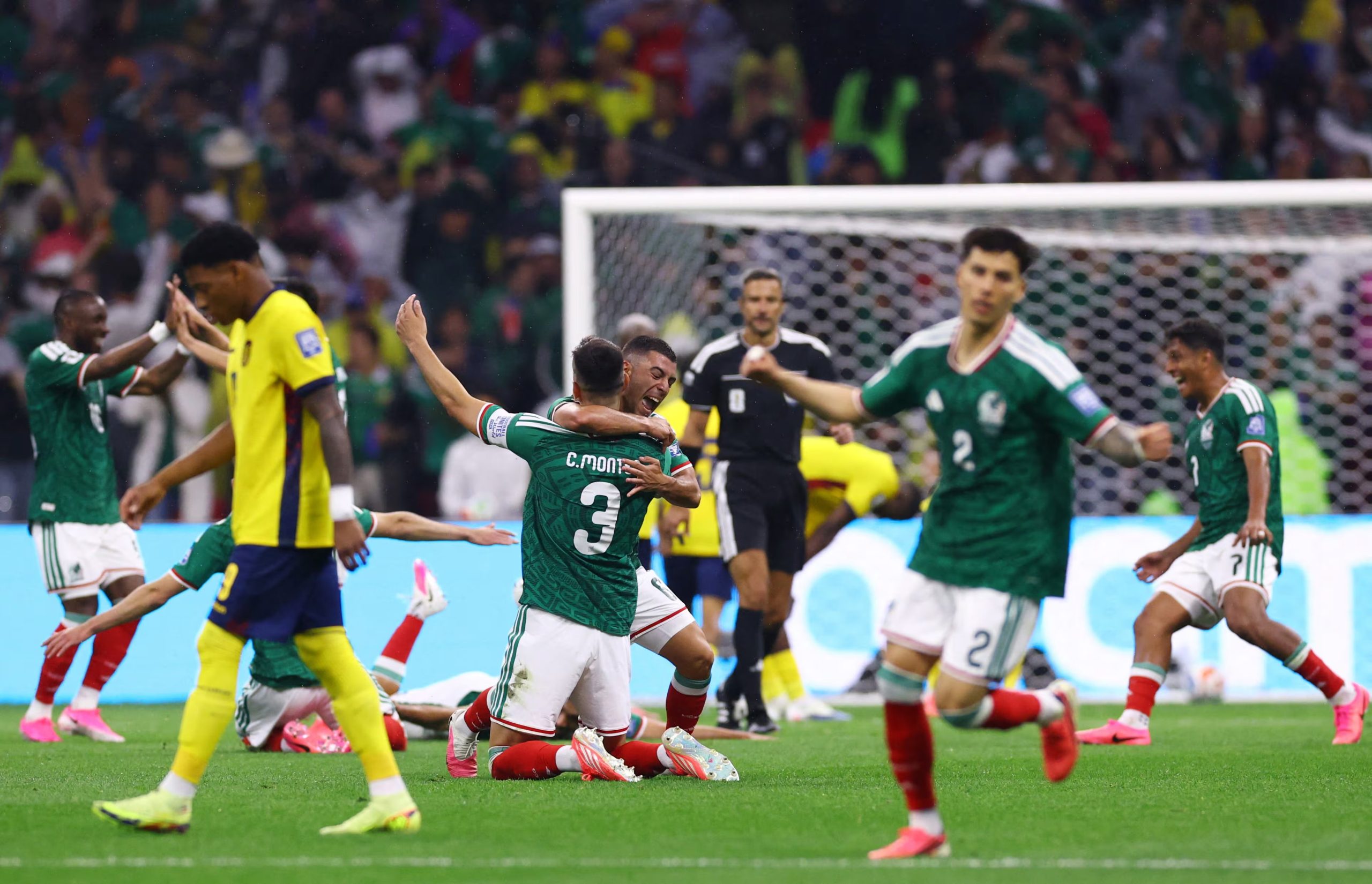 México festeja el pase a 8vos de Final del Mundial 2026. REUTERS/Raquel Cunha