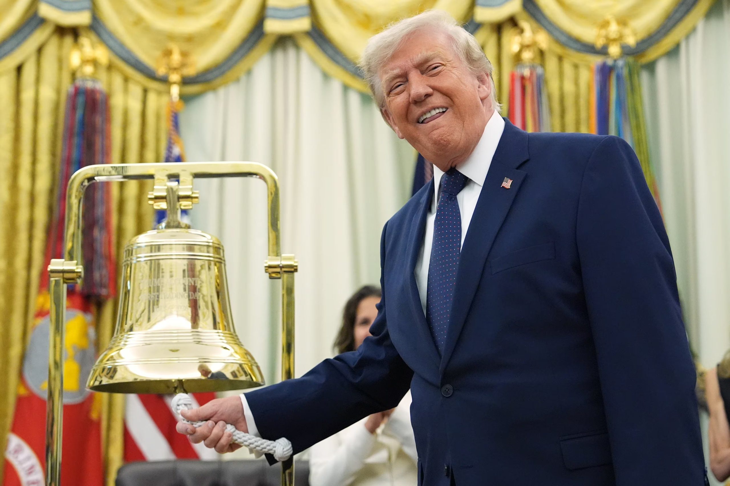 El helipuerto se suma a otras remodelaciones impulsadas por Trump en la Casa Blanca, como la reforma del Jardín de las Rosas y la demolición del Ala Este. (AP foto/Mark Schiefelbein)