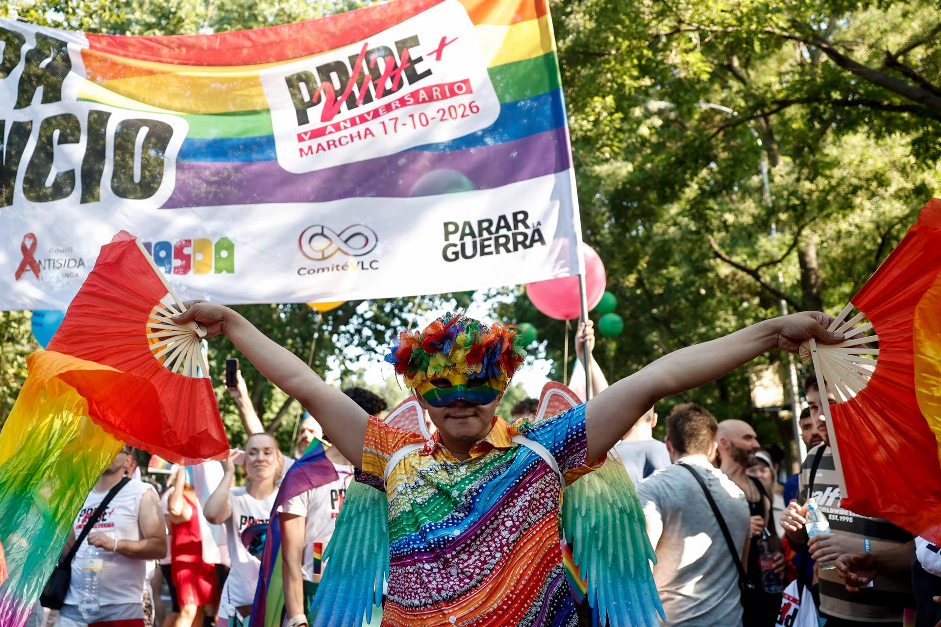 Vista general de la manifestación del Orgullo 2026 en Madrid. (EFE/Sergio Pérez)