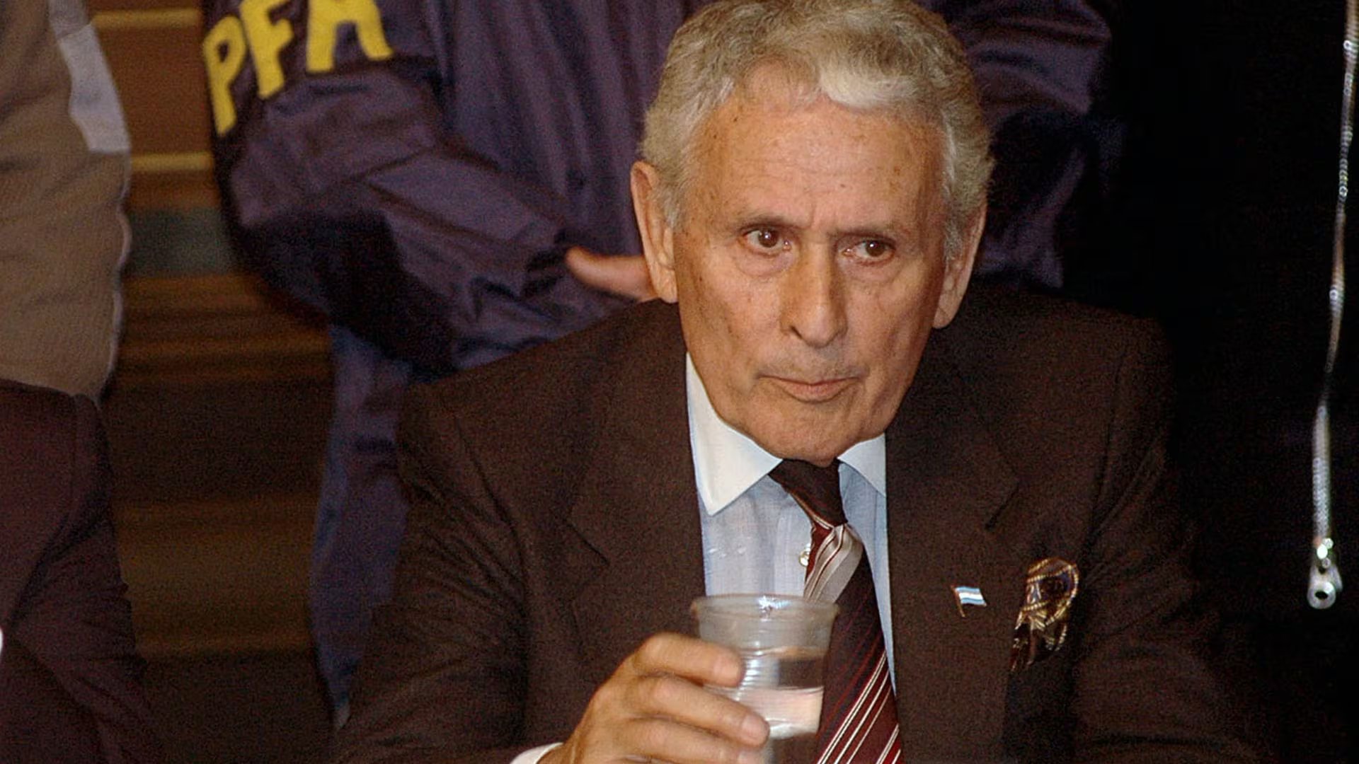 Otro de los innumerables secretos que el genocida Etchecolatz se llevó a la tumba fue el destino de Clara Anahí, la nieta de Chicha Mariani, una de las fundadoras de Abuelas de Plaza de Mayo (NA)