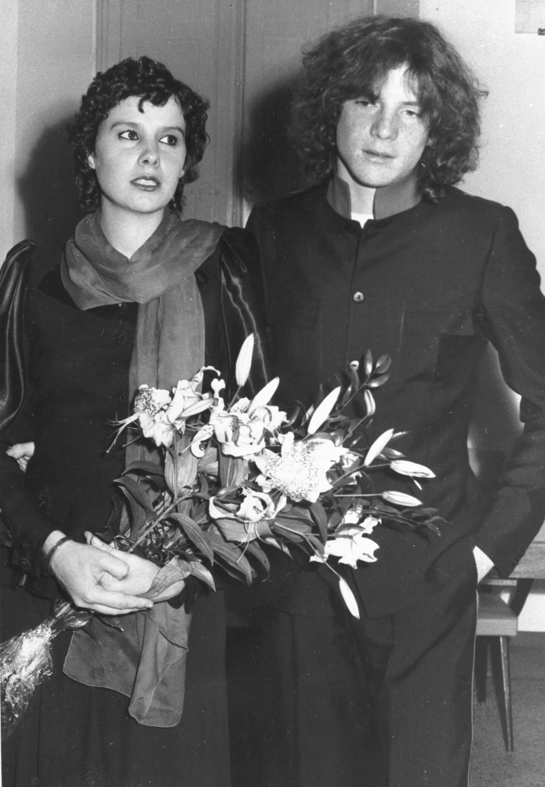 Apenas un año después de su liberación, John Paul Getty III, con 18 años recién cumplidos, se casó con la alemana Gisela Martine Zacher, de 24 (AP Photo / Ian Nicholson, PA)