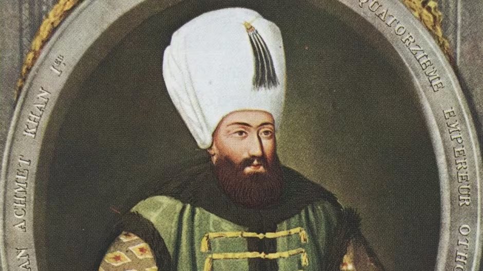 Ahmed I expropió palacios de visires en la península de Fatih para levantar la Mezquita Azul frente a Santa Sofía y sobre el antiguo hipódromo de Constantinopla (Wikimedia Commons)