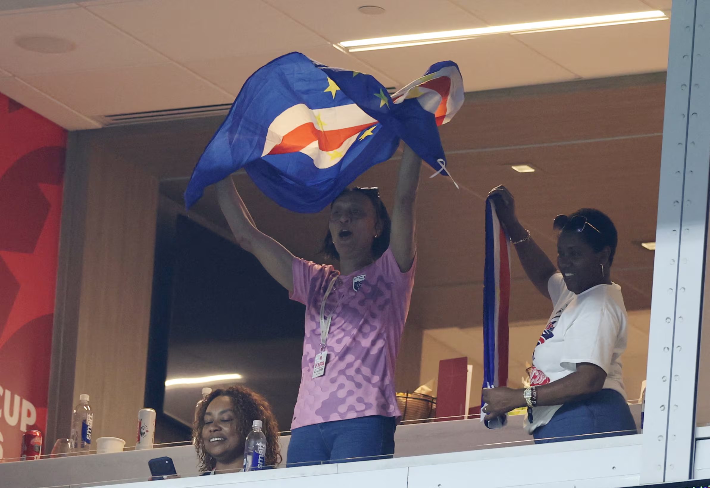 La madre del jugador estuvo en varios partidos del Mundial 2026. (Foto: REUTERS/Amanda Perobelli)
