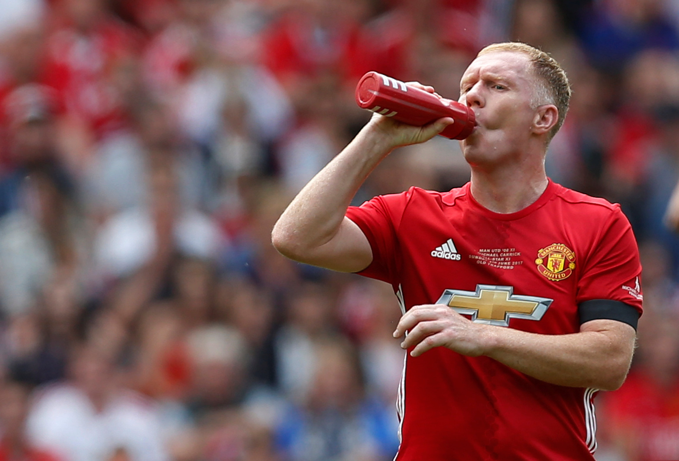 Scholes, en su paso por el Manchester United (Reuters / Ed Sykes/File Photo)