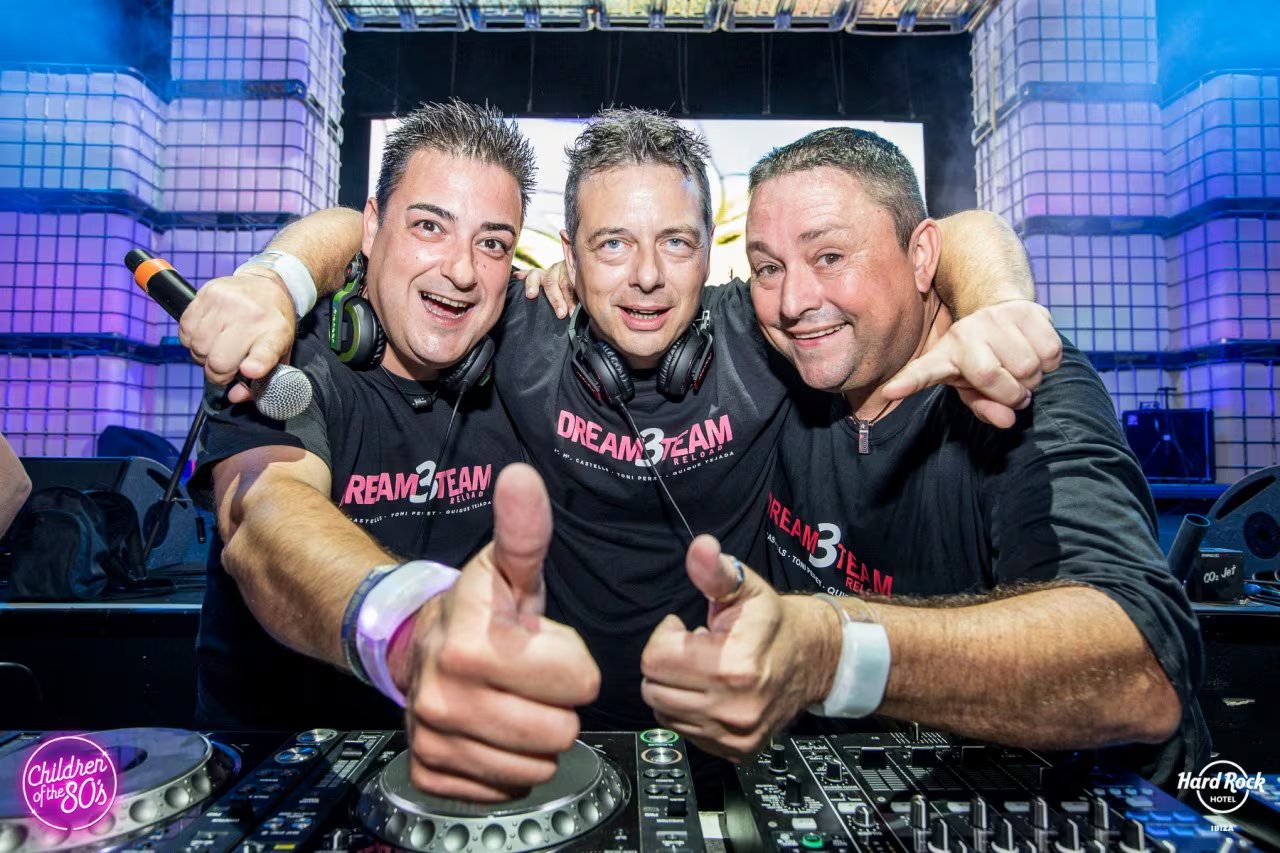 De izquierda a derecha, Quique Tejada, Toni Peret y Josep María Castells, el 'Dream Team' de los megamixes de los 80 y 90. (Children of the 80's)