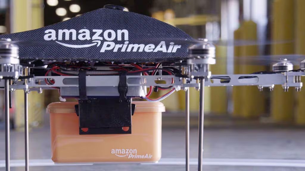 Solo productos de hasta 2,3 kilogramos pueden enviarse por drones de Amazon. (Foto: Amazon)