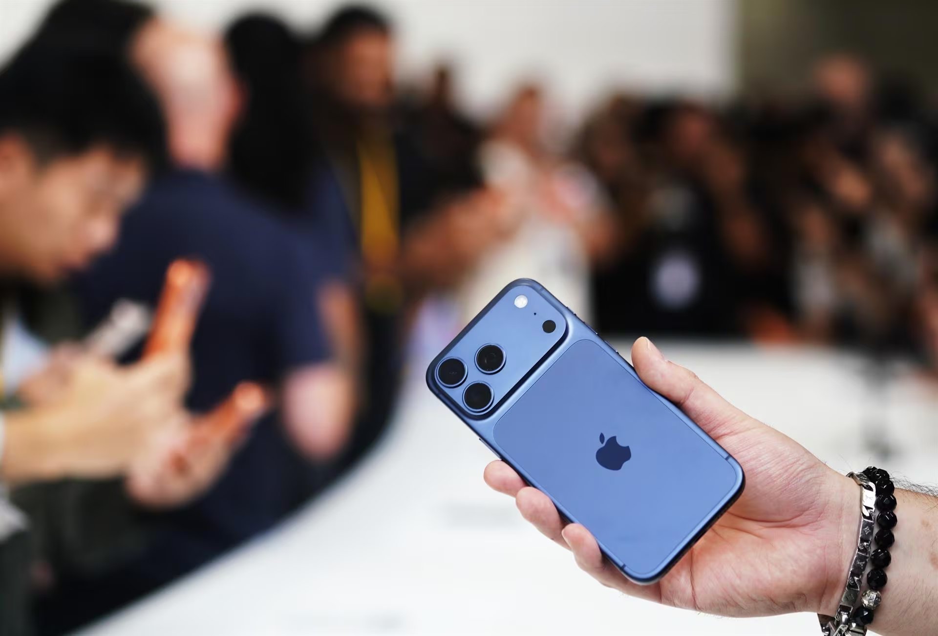 Apple no lanzaría todos los modelos de iPhone 18 en setiembre de 2026. (Europa Press)