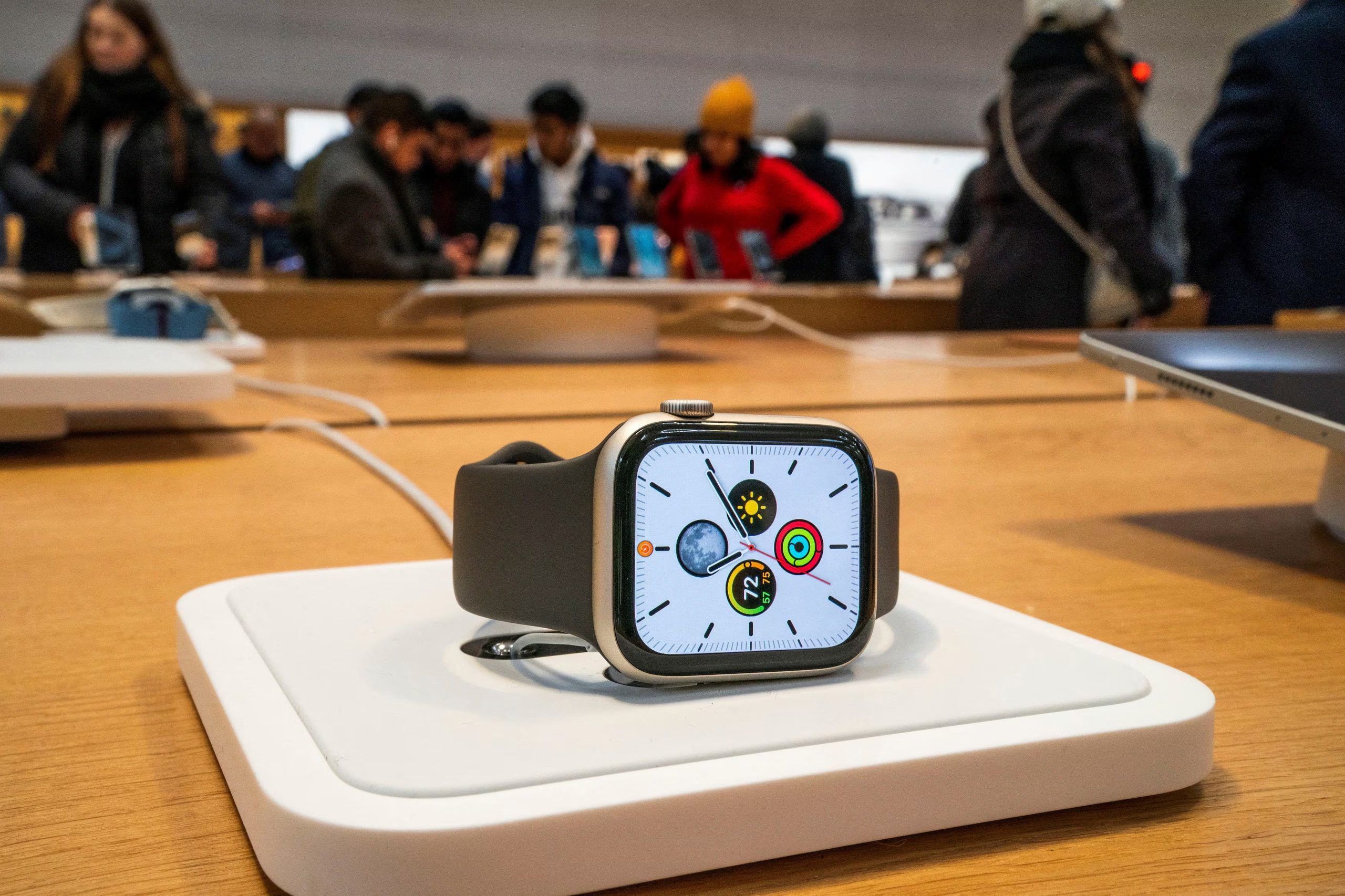 Apple se encuentra pensado en diferentes modelos para su nuevo Apple Watch. REUTERS/Eduardo Munoz/File Photo